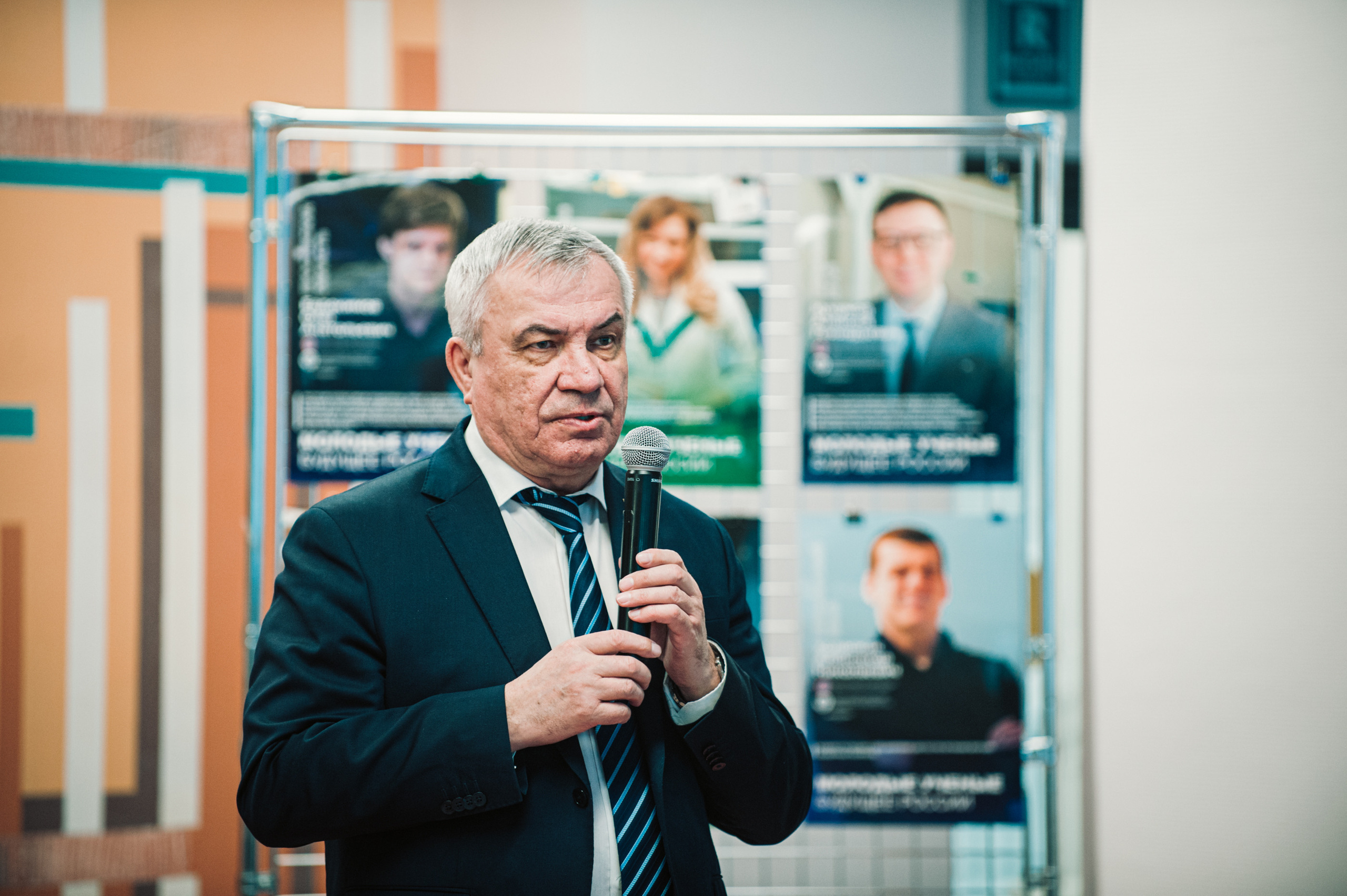 Открытие фотовыставки «Молодые ученые — будущее России». Фотограф в Новосибирске Полина Колмачевская