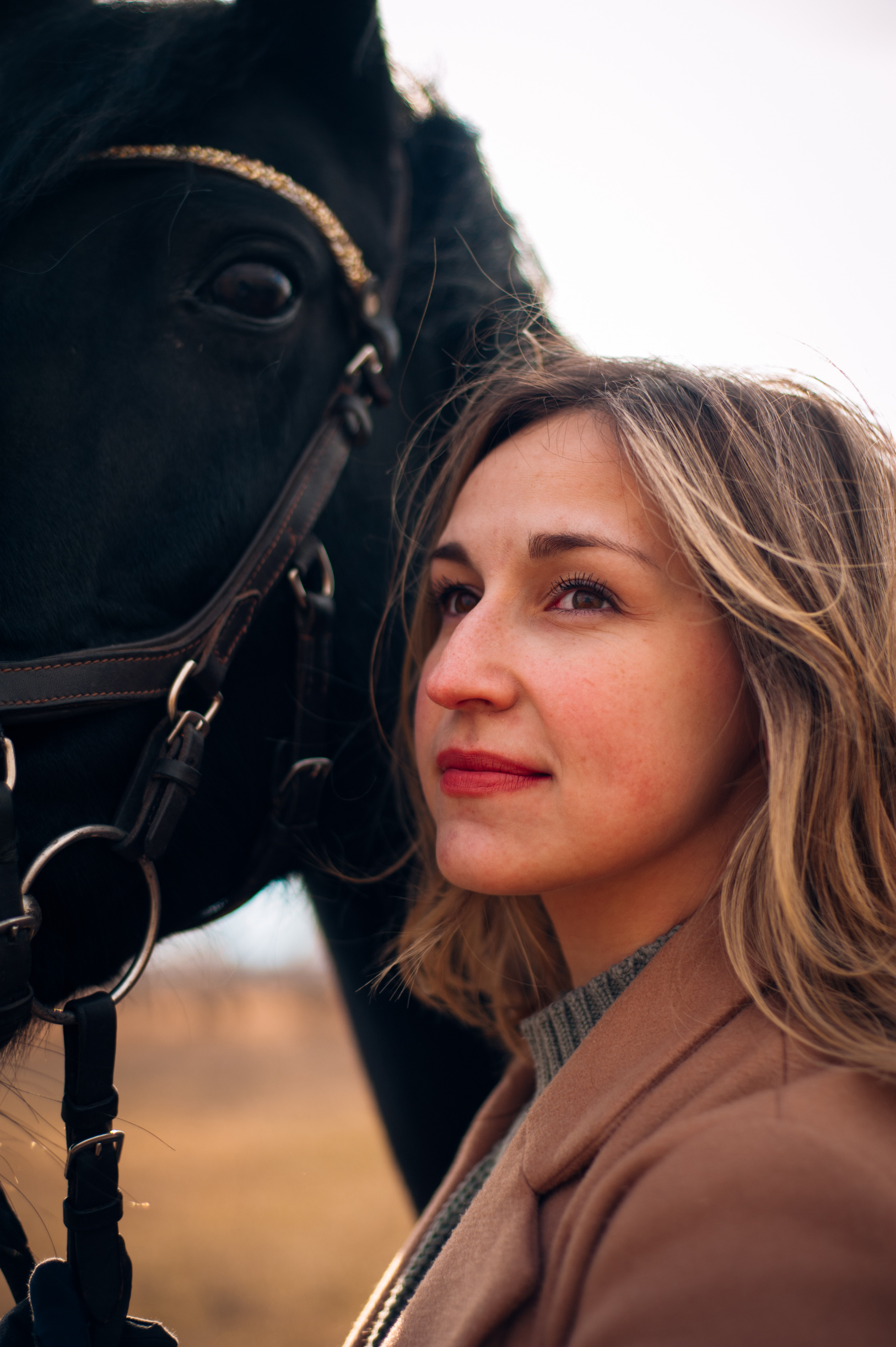 Алёна с лошадками. Фотограф в Новосибирске Полина Колмачевская