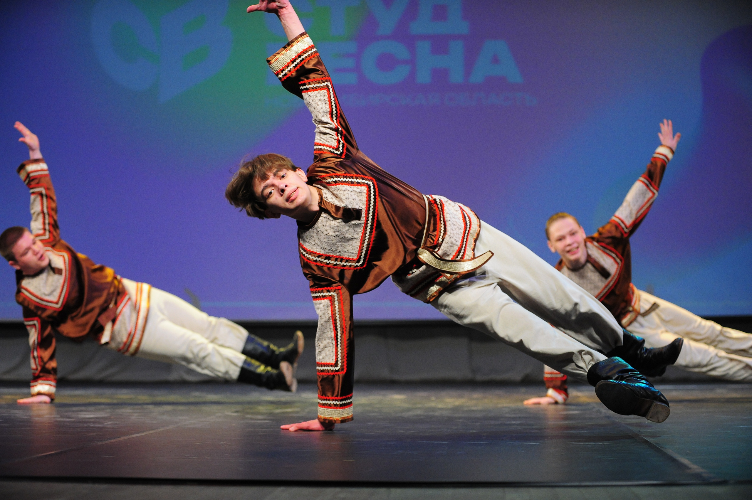 Студвесна. Танцевальное направление. Фотограф в Новосибирске Полина Колмачевская
