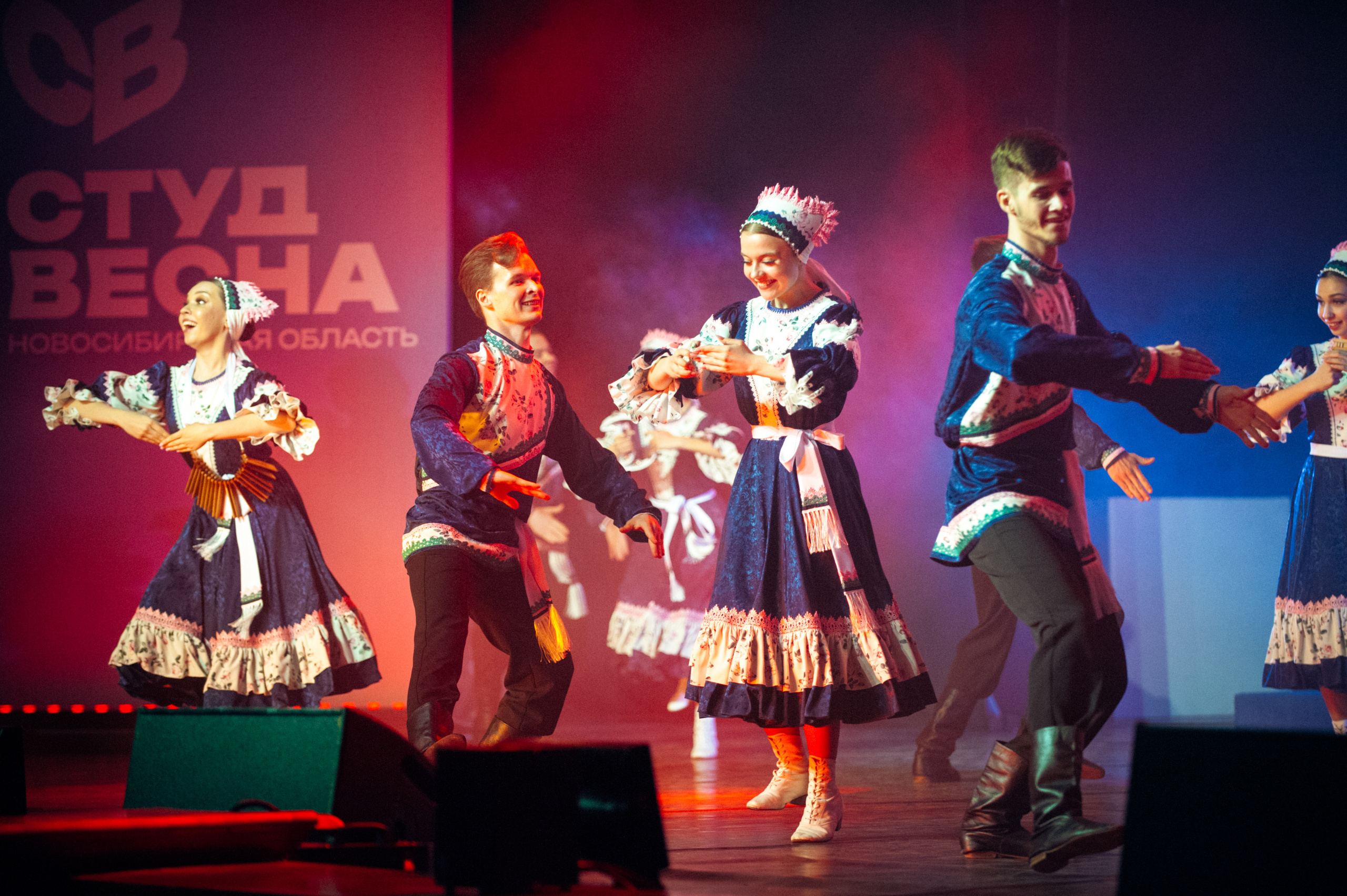 Гала-концерт студвесны. Фотограф в Новосибирске Полина Колмачевская