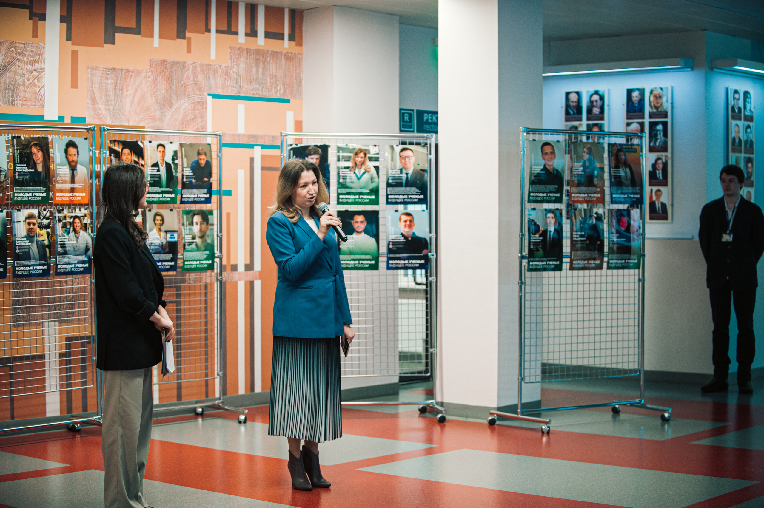 Открытие фотовыставки «Молодые ученые — будущее России». Фотограф в Новосибирске Полина Колмачевская