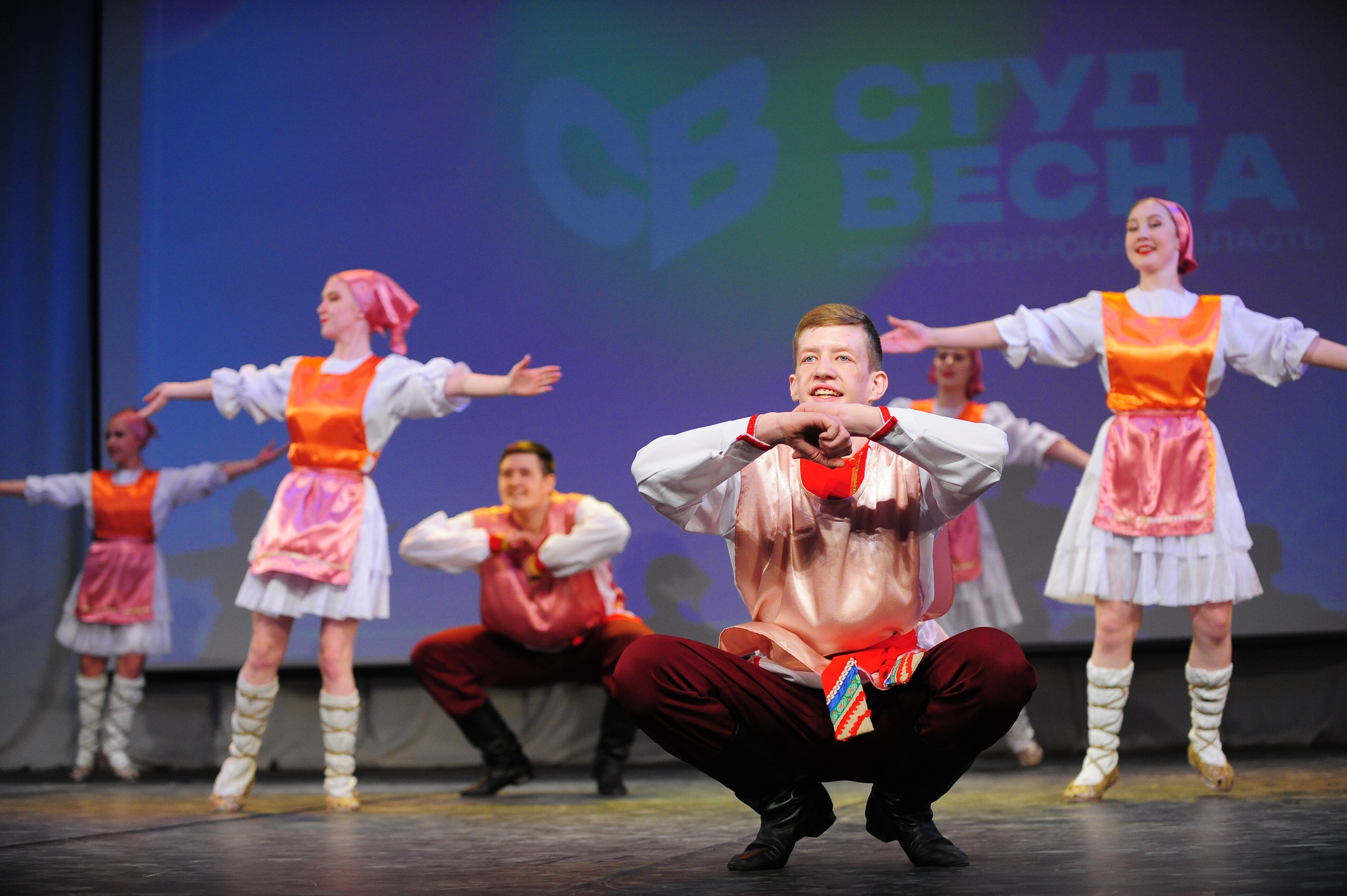 Студвесна. Танцевальное направление. Фотограф в Новосибирске Полина Колмачевская