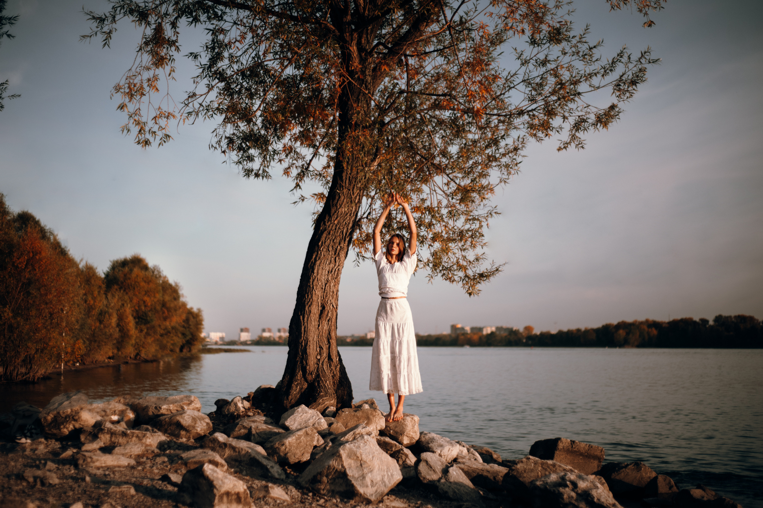 Катя, берег. Фотограф в Новосибирске Полина Колмачевская