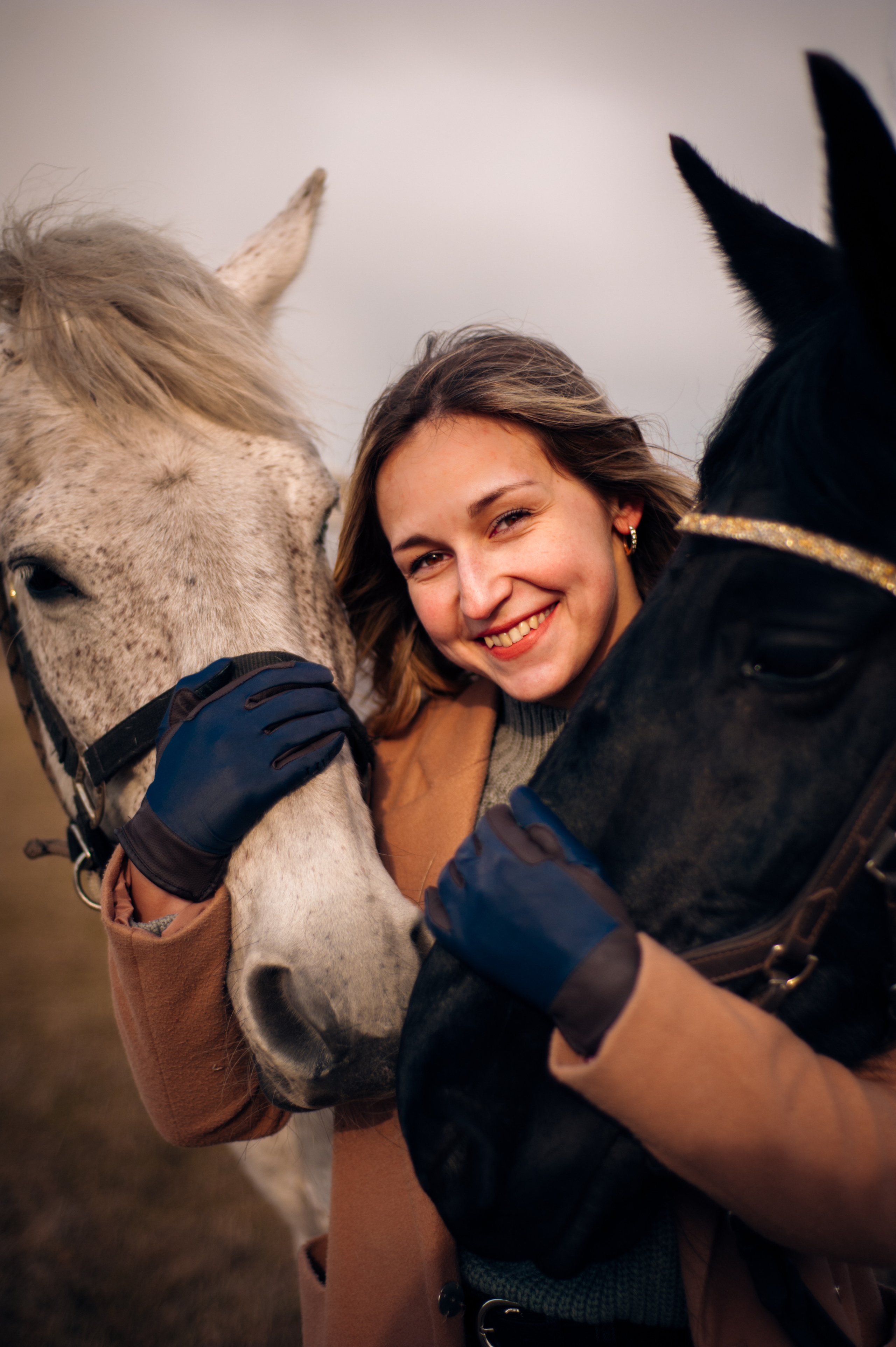 Алёна с лошадками. Фотограф в Новосибирске Полина Колмачевская