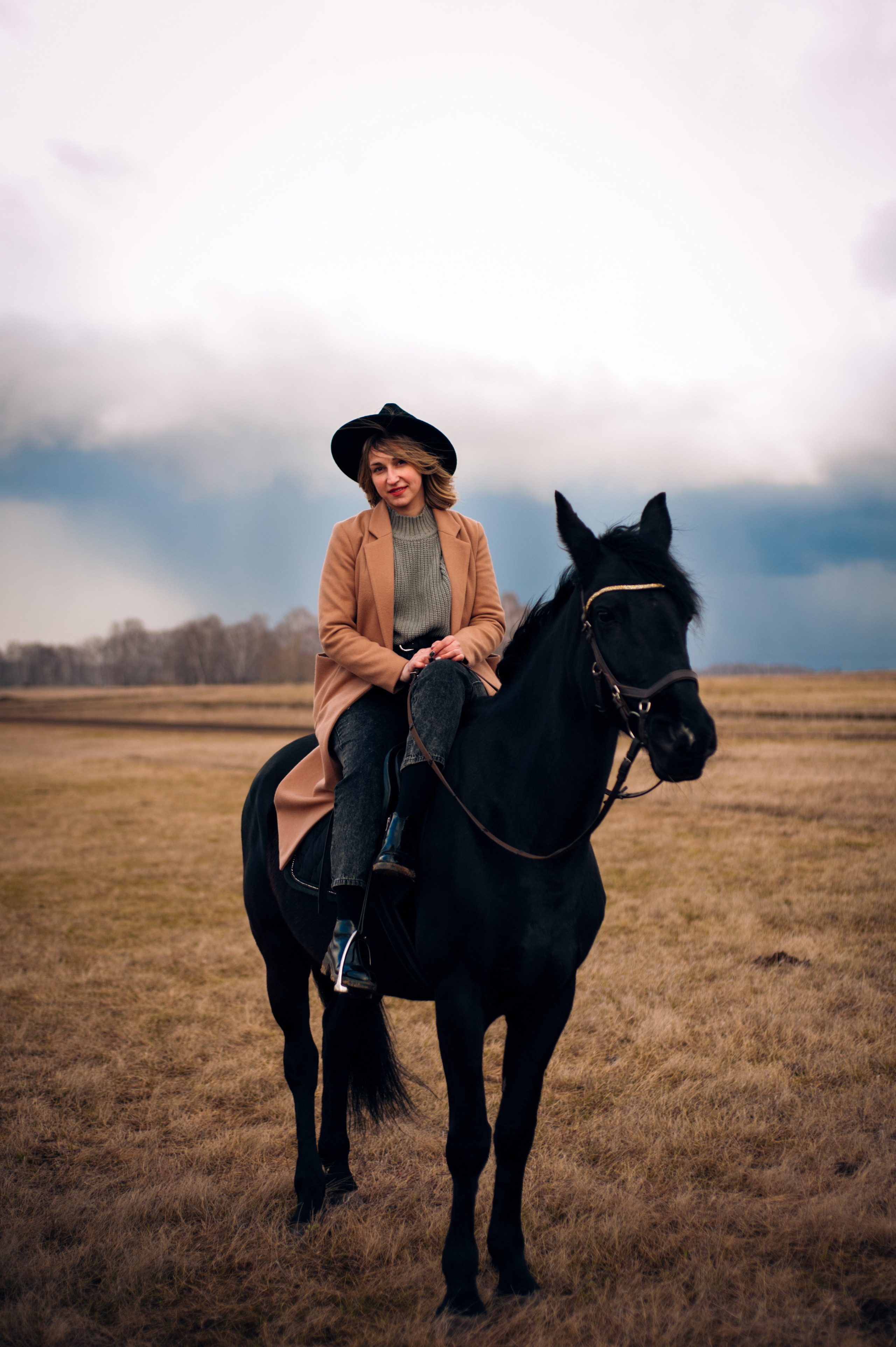 Алёна с лошадками. Фотограф в Новосибирске Полина Колмачевская