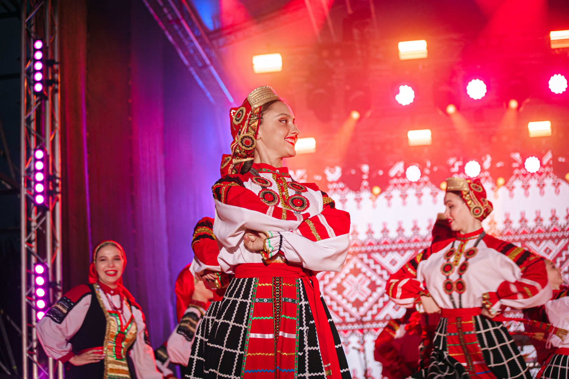 Закрытие фестиваля работающей молодежи в Ставрополе. Фотограф в Новосибирске Полина Колмачевская