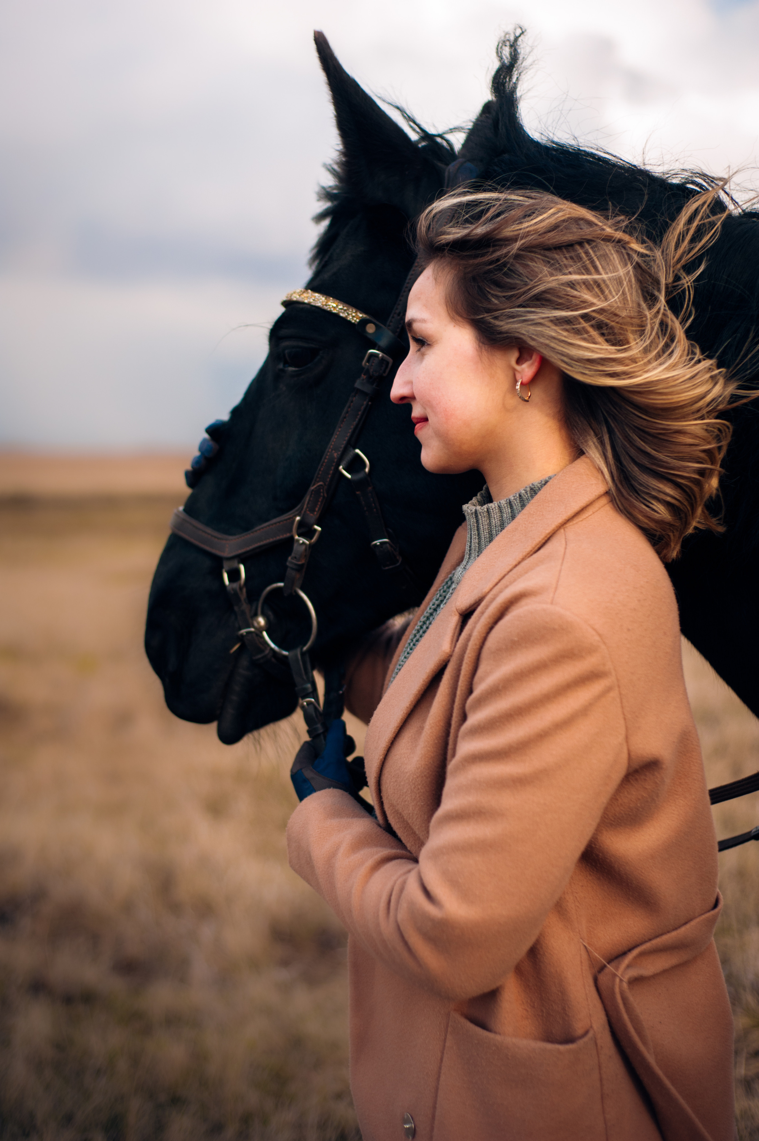 Алёна с лошадками. Фотограф в Новосибирске Полина Колмачевская