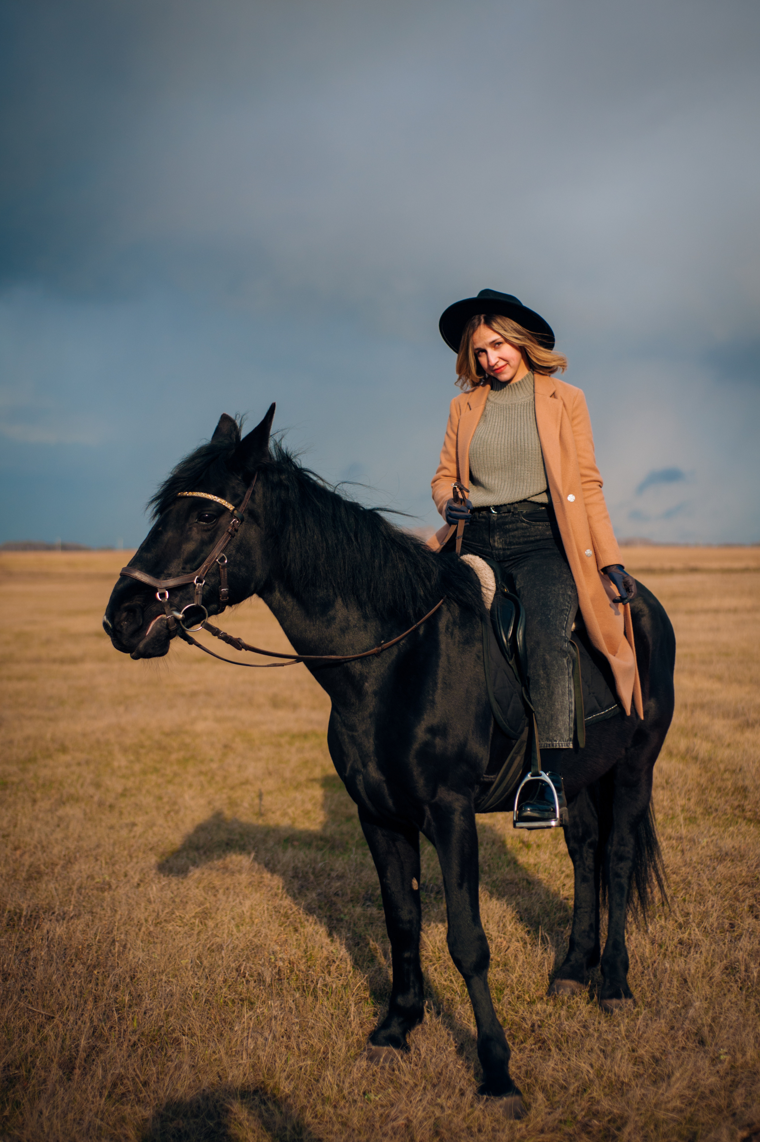 Алёна с лошадками. Фотограф в Новосибирске Полина Колмачевская