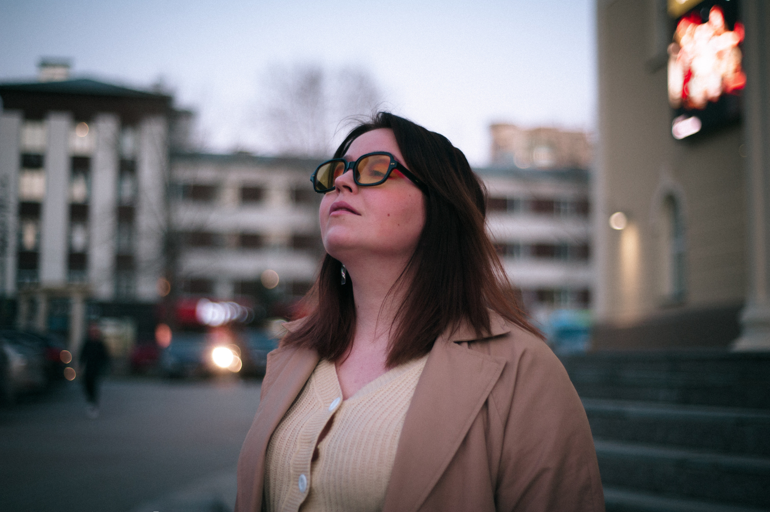 Настя, вечерняя прогулочная съёмка. Фотограф в Новосибирске Полина Колмачевская