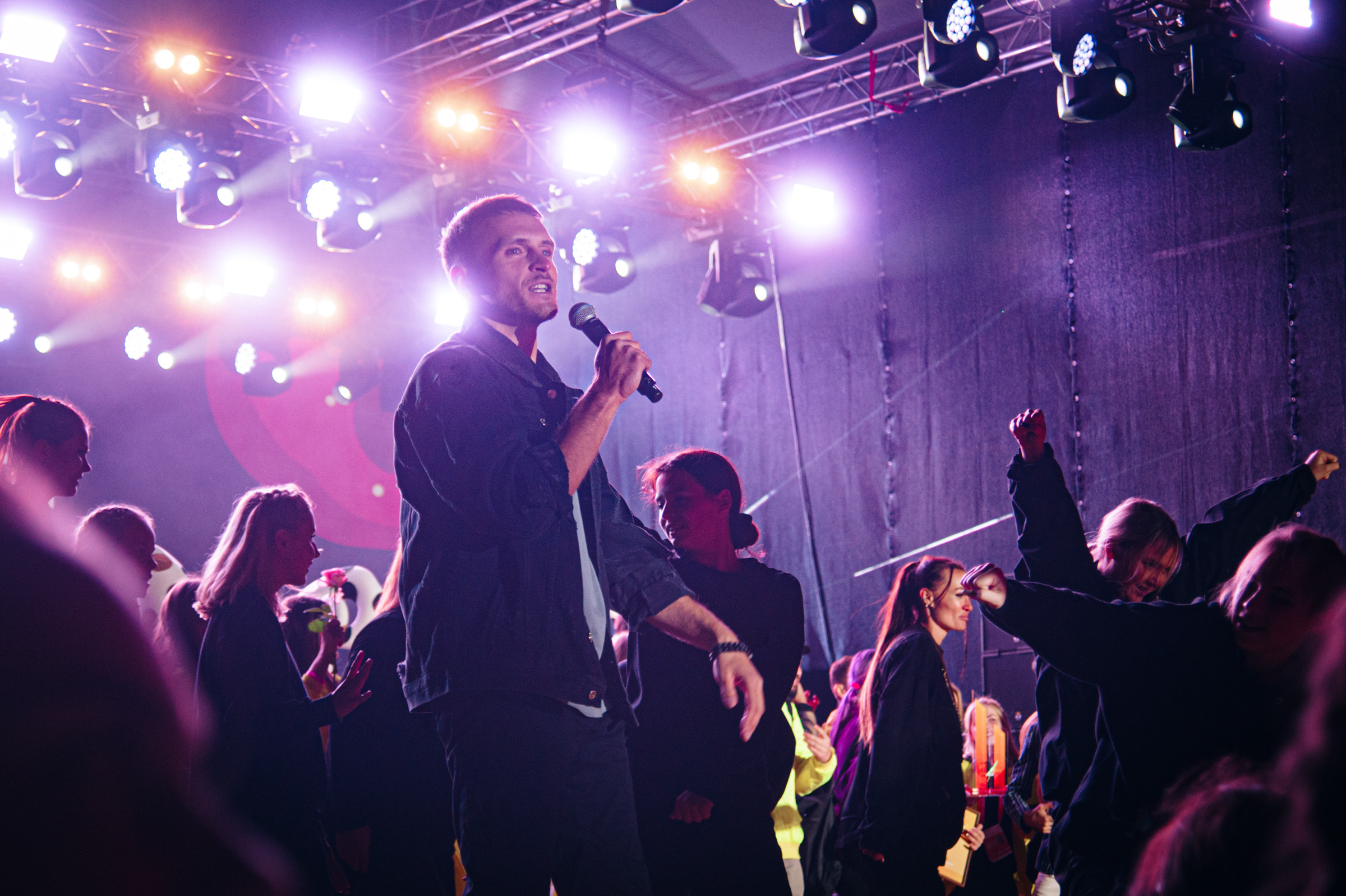 Закрытие фестиваля работающей молодежи в Ставрополе. Фотограф в Новосибирске Полина Колмачевская