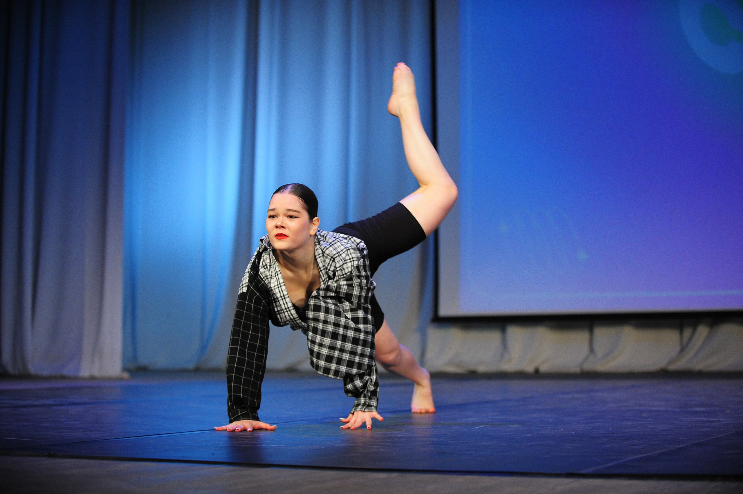 Студвесна. Танцевальное направление. Фотограф в Новосибирске Полина Колмачевская