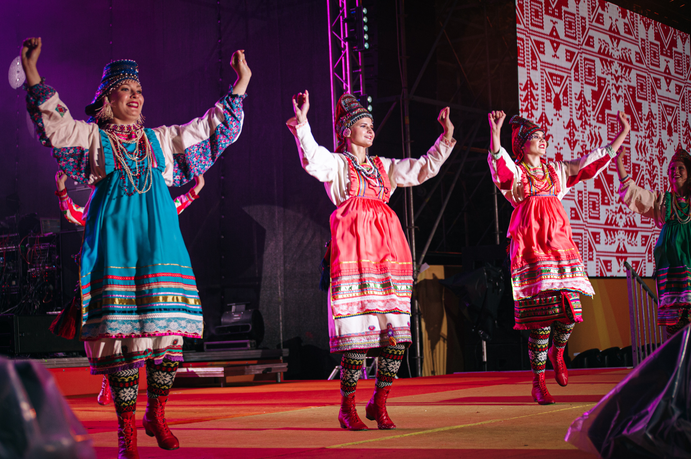 Закрытие фестиваля работающей молодежи в Ставрополе. Фотограф в Новосибирске Полина Колмачевская