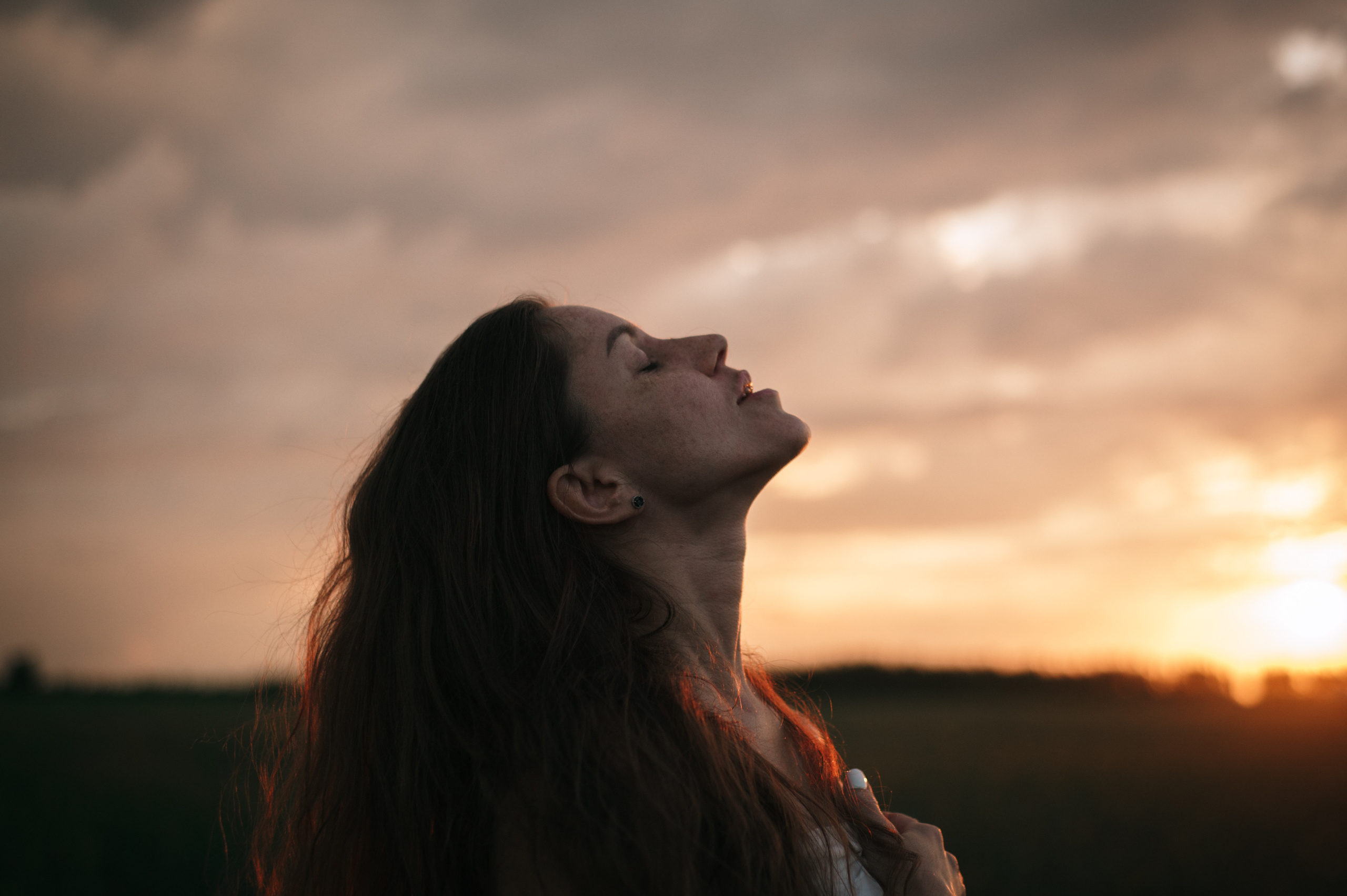 Таня, съёмка на закате. Фотограф в Новосибирске Полина Колмачевская