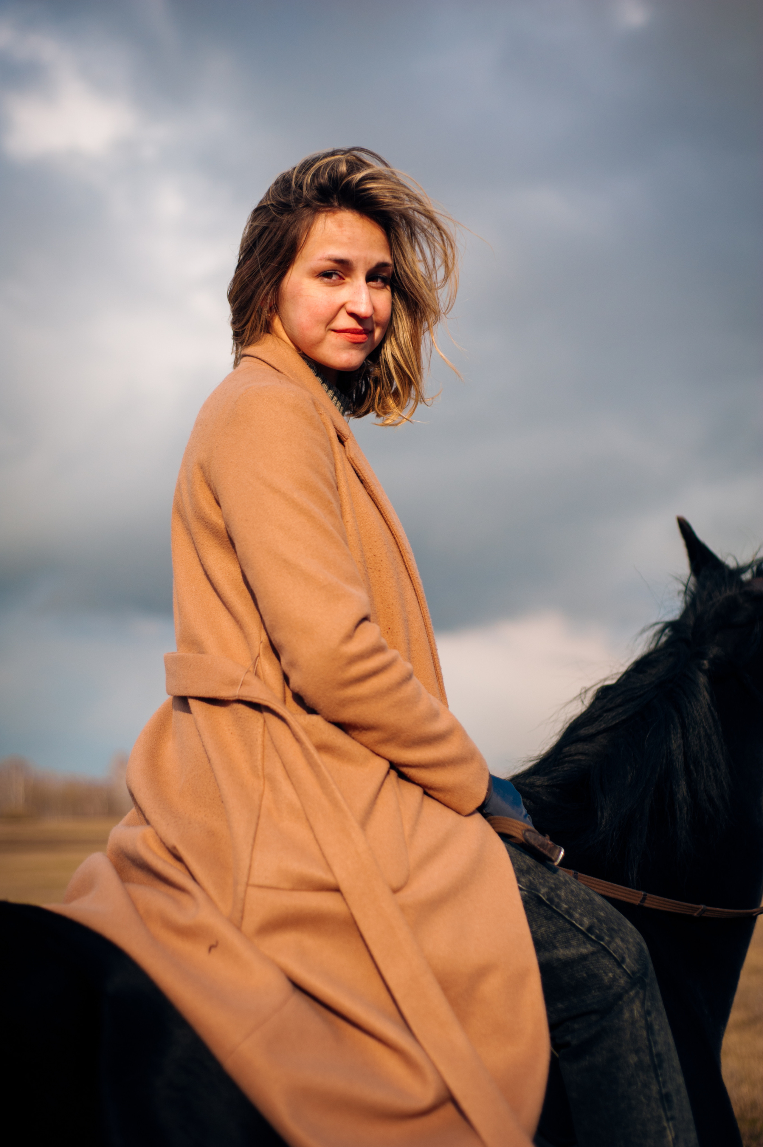 Алёна с лошадками. Фотограф в Новосибирске Полина Колмачевская