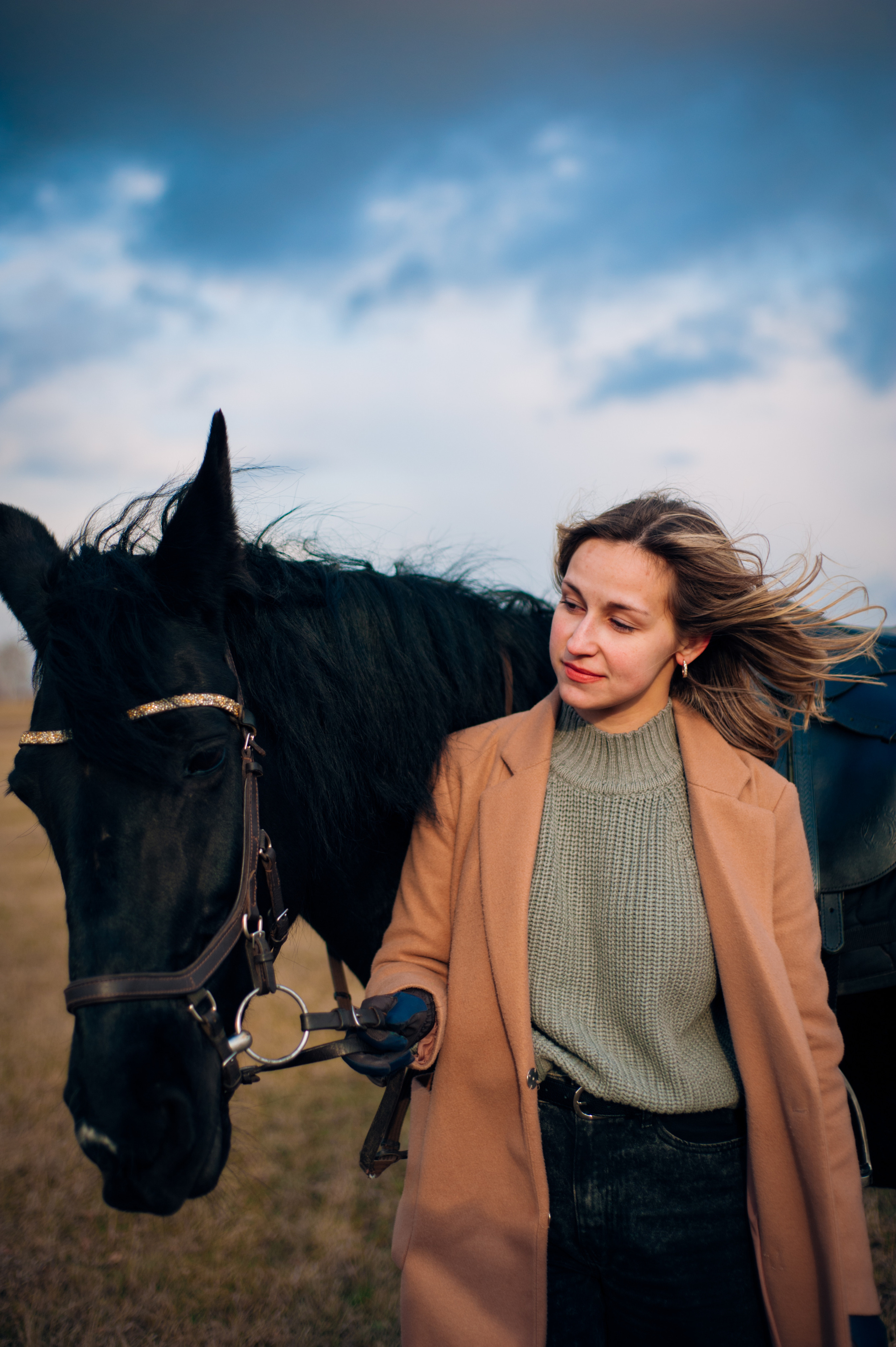Алёна с лошадками. Фотограф в Новосибирске Полина Колмачевская
