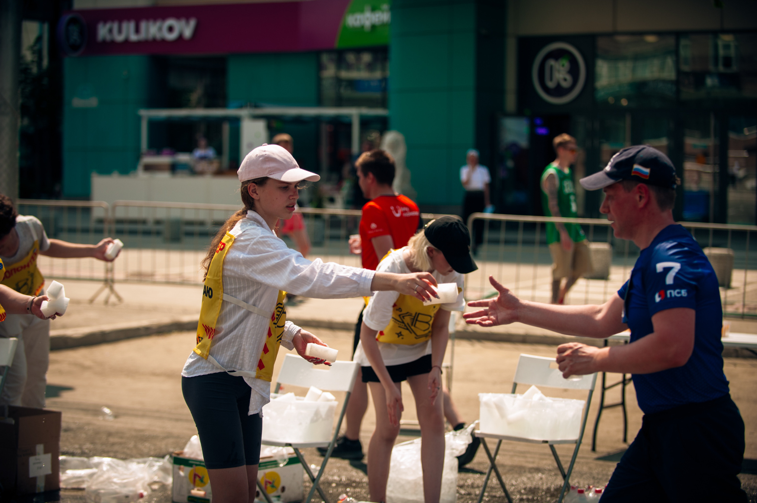 ЗаБег (съёмка волонтёров). Фотограф в Новосибирске Полина Колмачевская