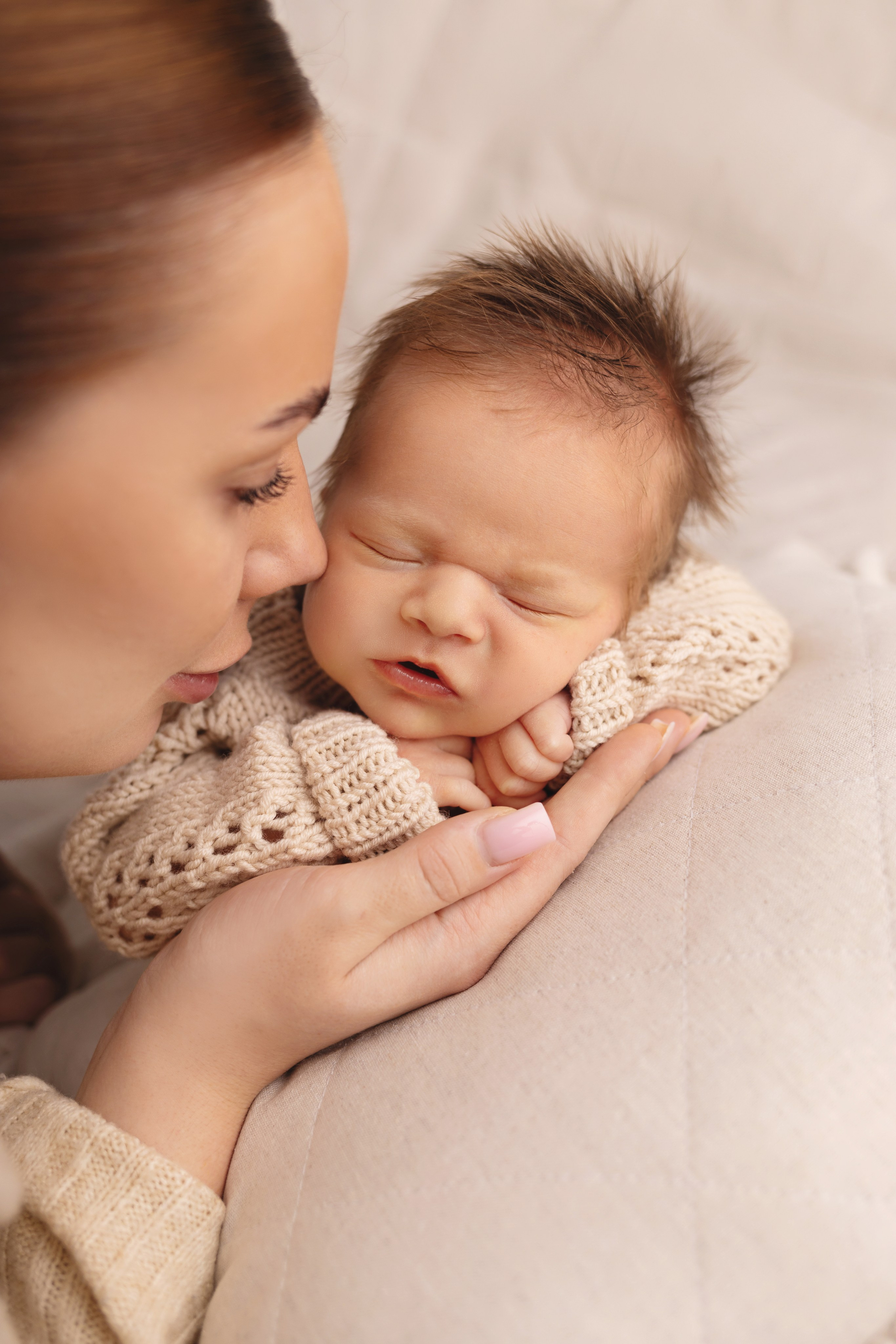 Newborn съемка в стиле Лайф. Фотограф новорожденных малышей в Омске и Омской области Эльвира Камаева