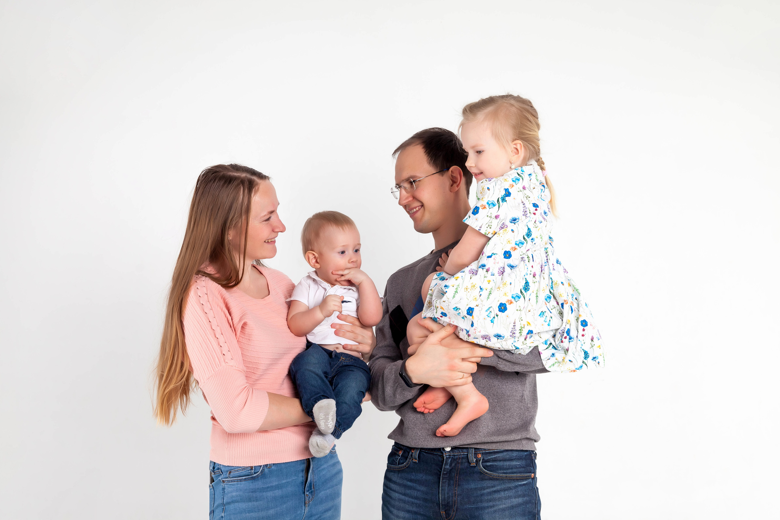 Фотосъемка каталога одежды для Wildberries. AGarte: photo and video shooting in St. Petersburg and Moscow