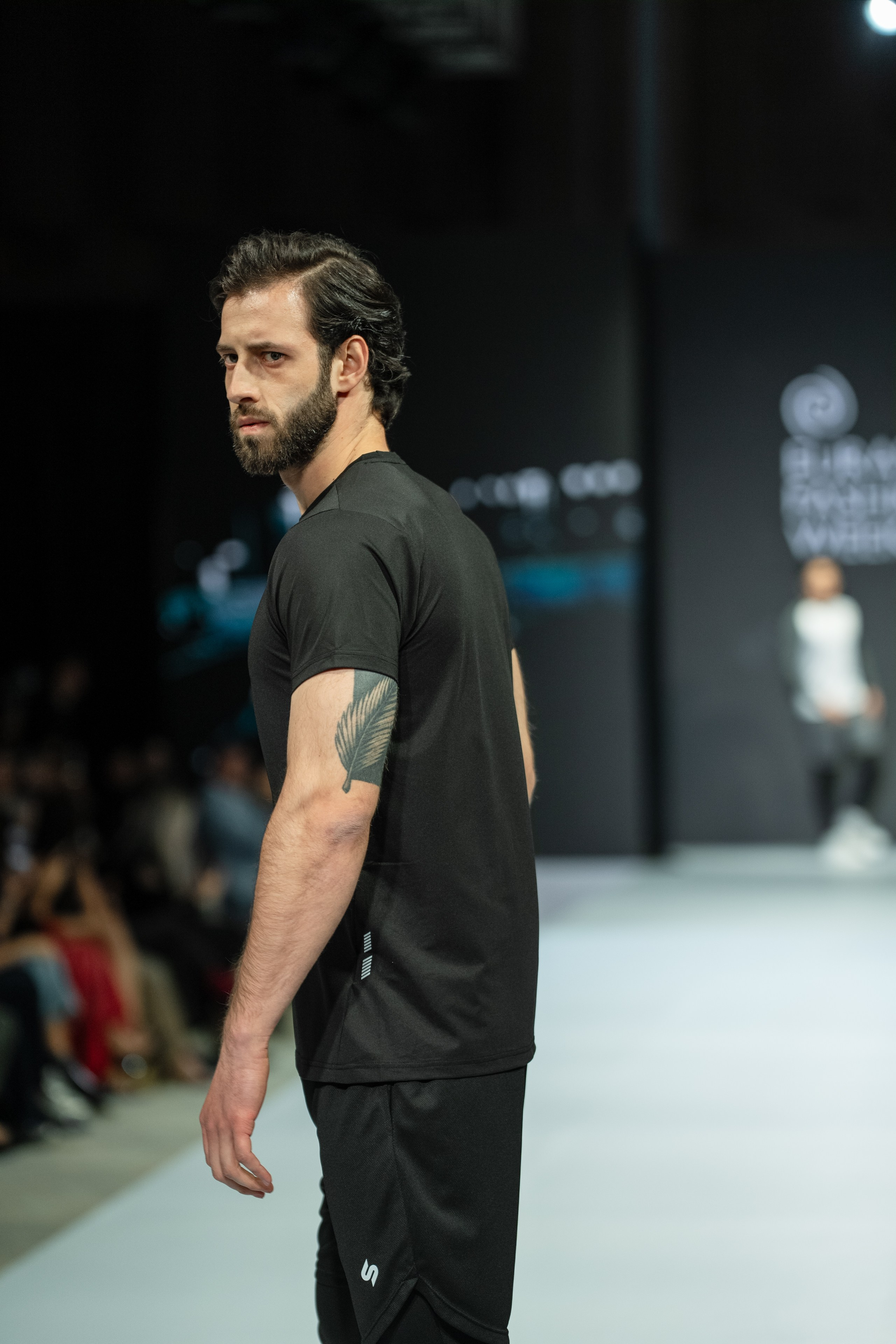 EURASIAN FASHION WEEK Husl Sport. Сайт Алматинского НЮ АРТ, будуар и фэшн фотографа Дениса Карпенко