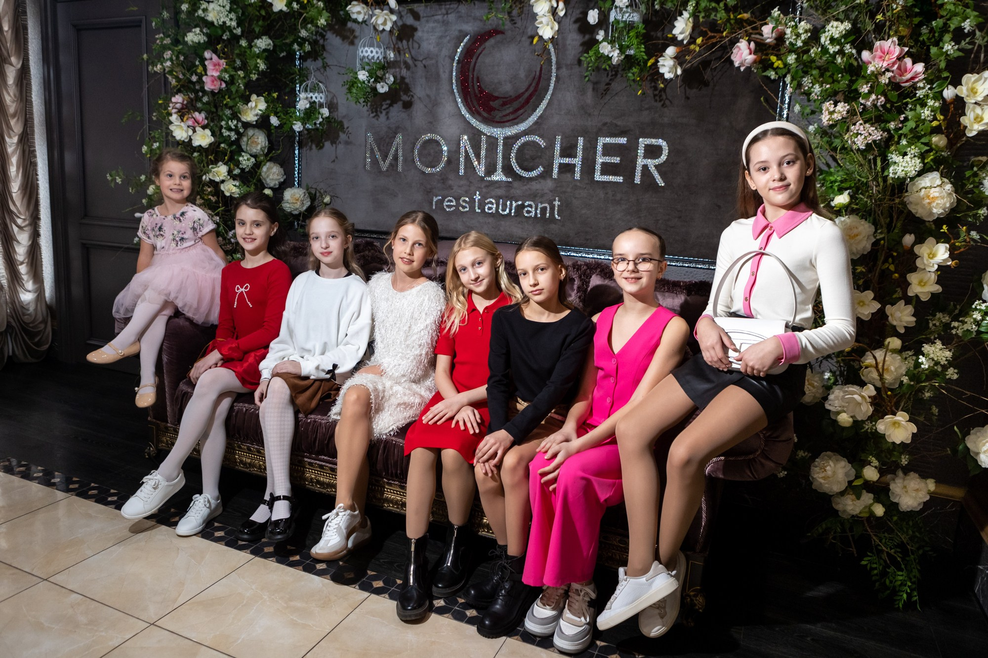 День Рождения Даши в ресторане MonCher. Фотограф в Оренбурге. Профессиональный фотограф