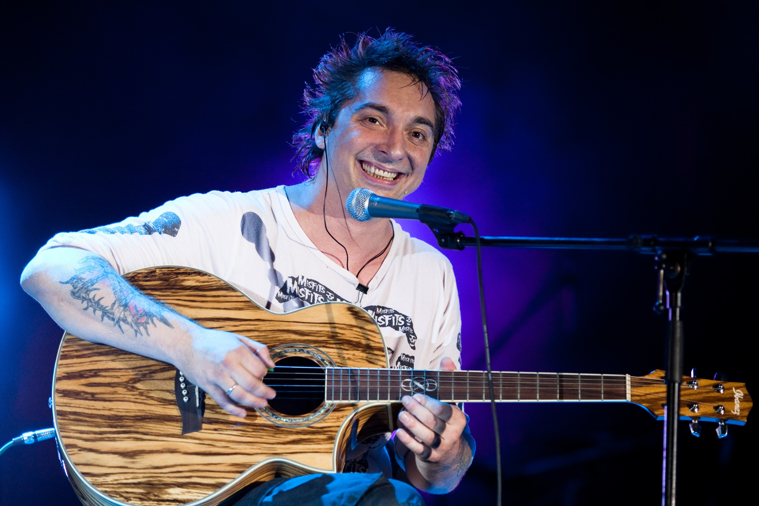 Михаил Горшенев во время выступления группы Король и Шут в Зеленом театре 31 июля 2009 года