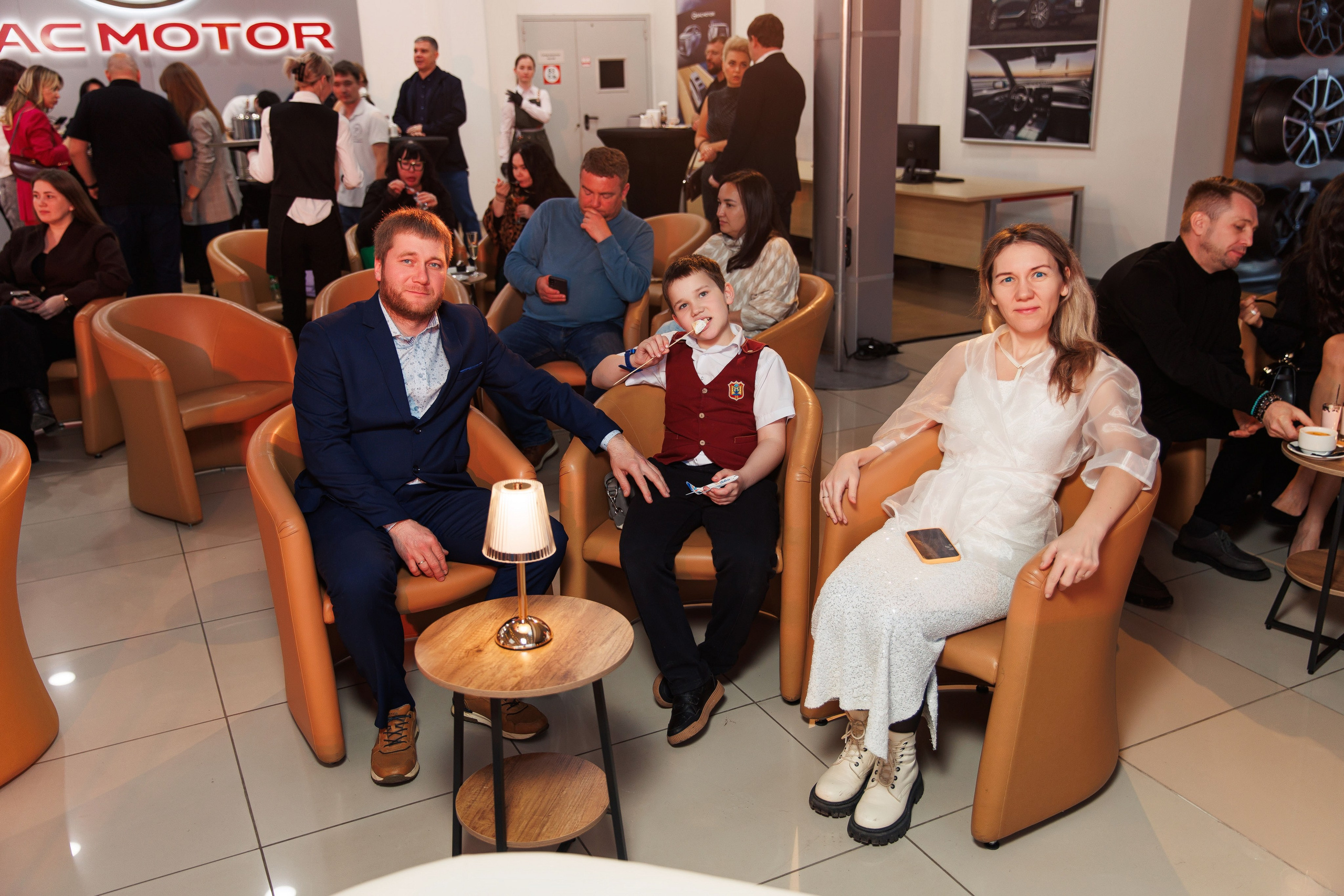 Презентация новой Toyota RAV4. Репортажный и свадебный фотограф в Уфе Павел Кожевников