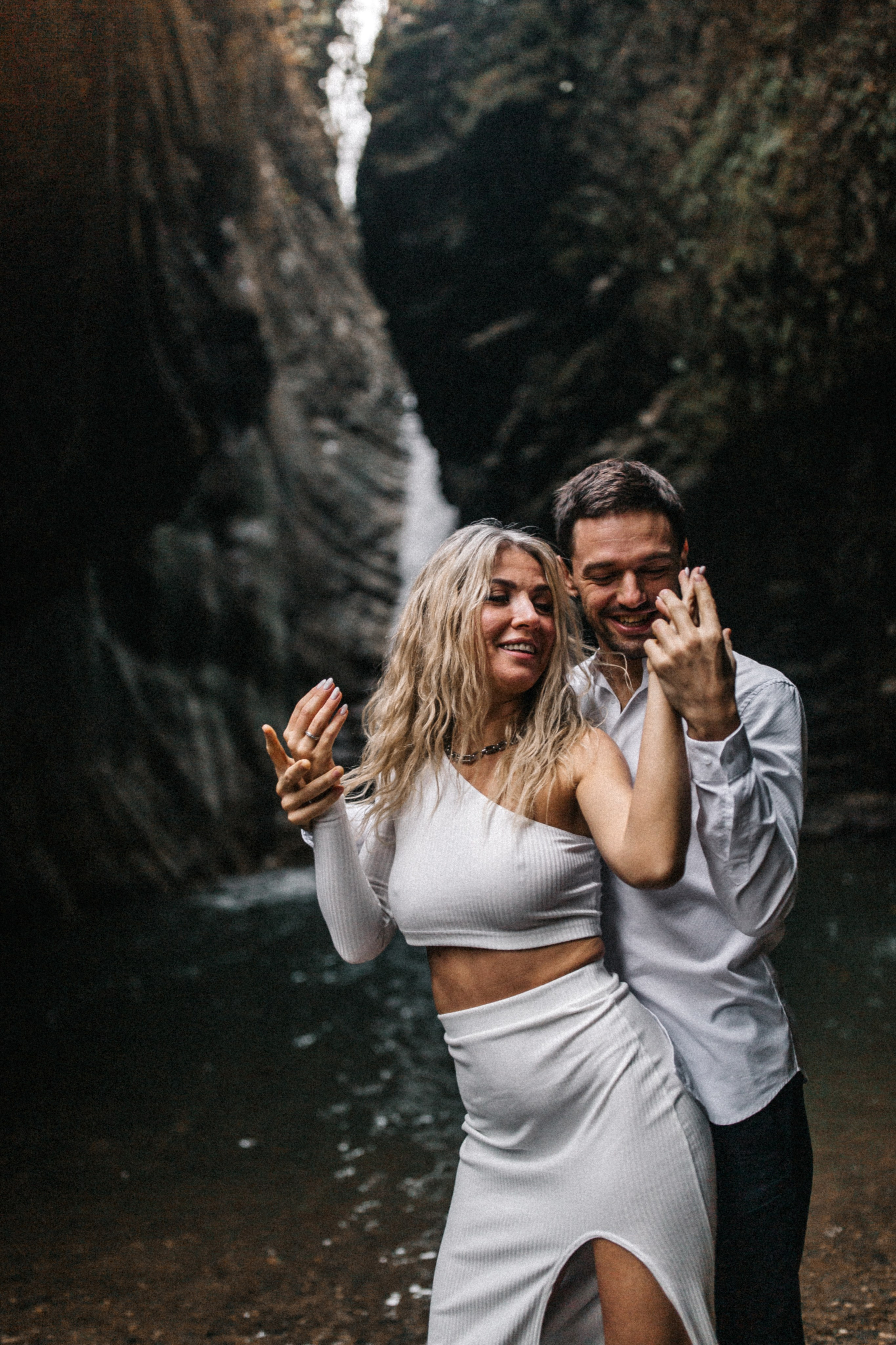 Love Story Оли и Андрея в горах. Контент фотограф для экспертов в соцсетях Алена Собора Москва