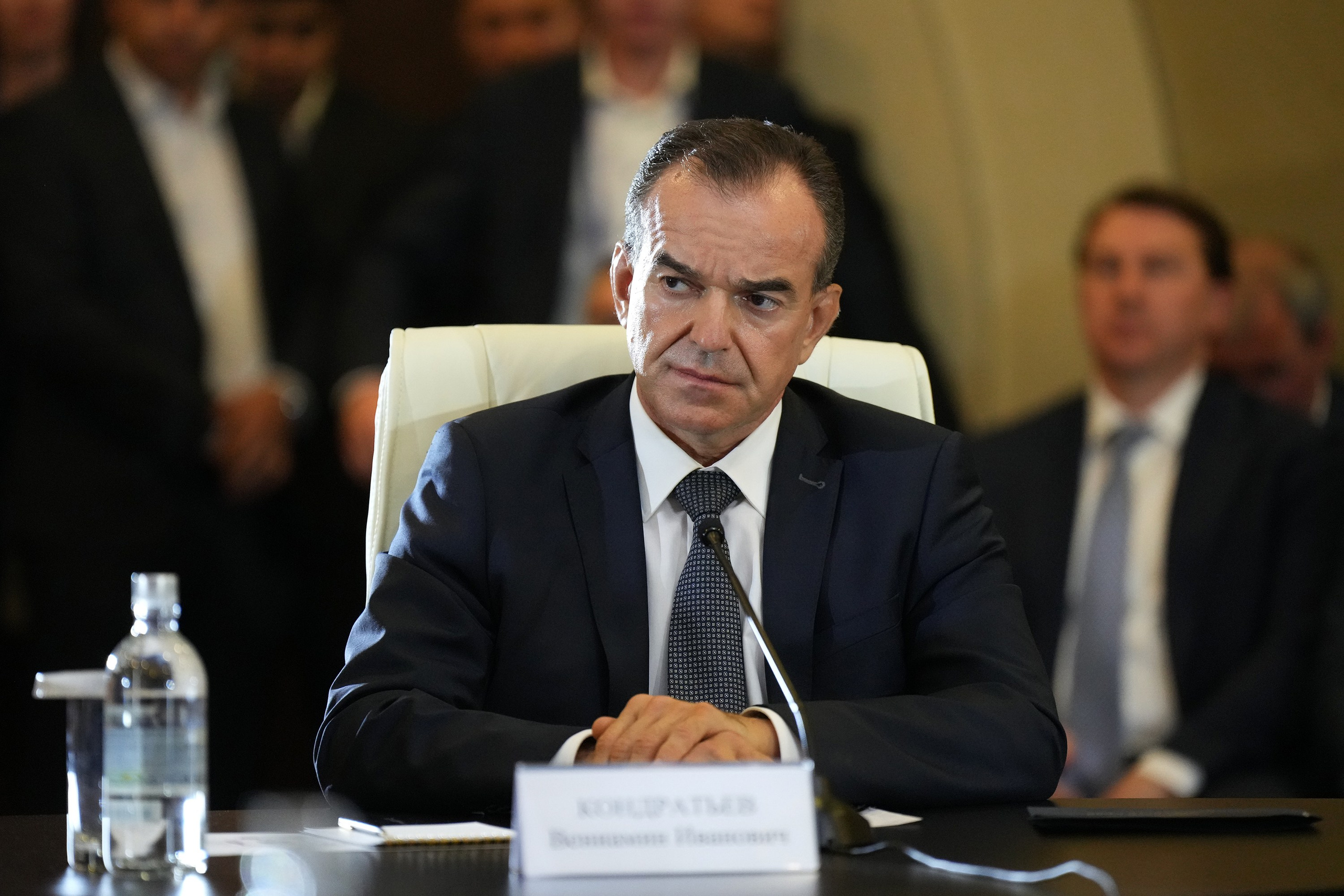 Репортажный фотограф в Сочи — профессиональная съёмка событий и мероприятий. Профессиональная фотосъемка в Сочи: репортаж, предметная, ювелирная фотосъемка, недвижимость, фуд-фотография. Фотограф Александр Афанасьев