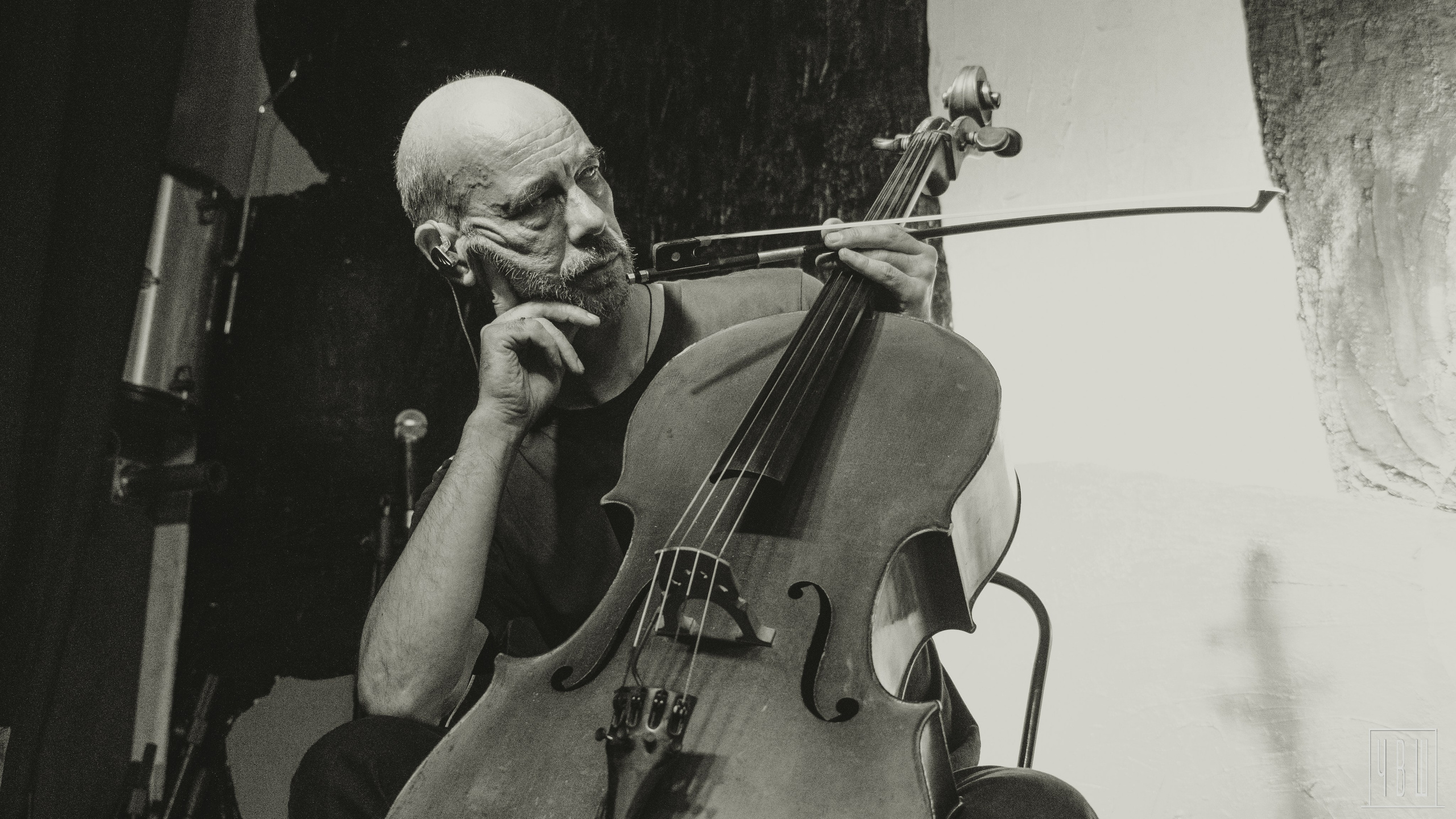 Бранимир, Акимов, Махова, 07.09.2025, Ящик. Человек в Шляпе