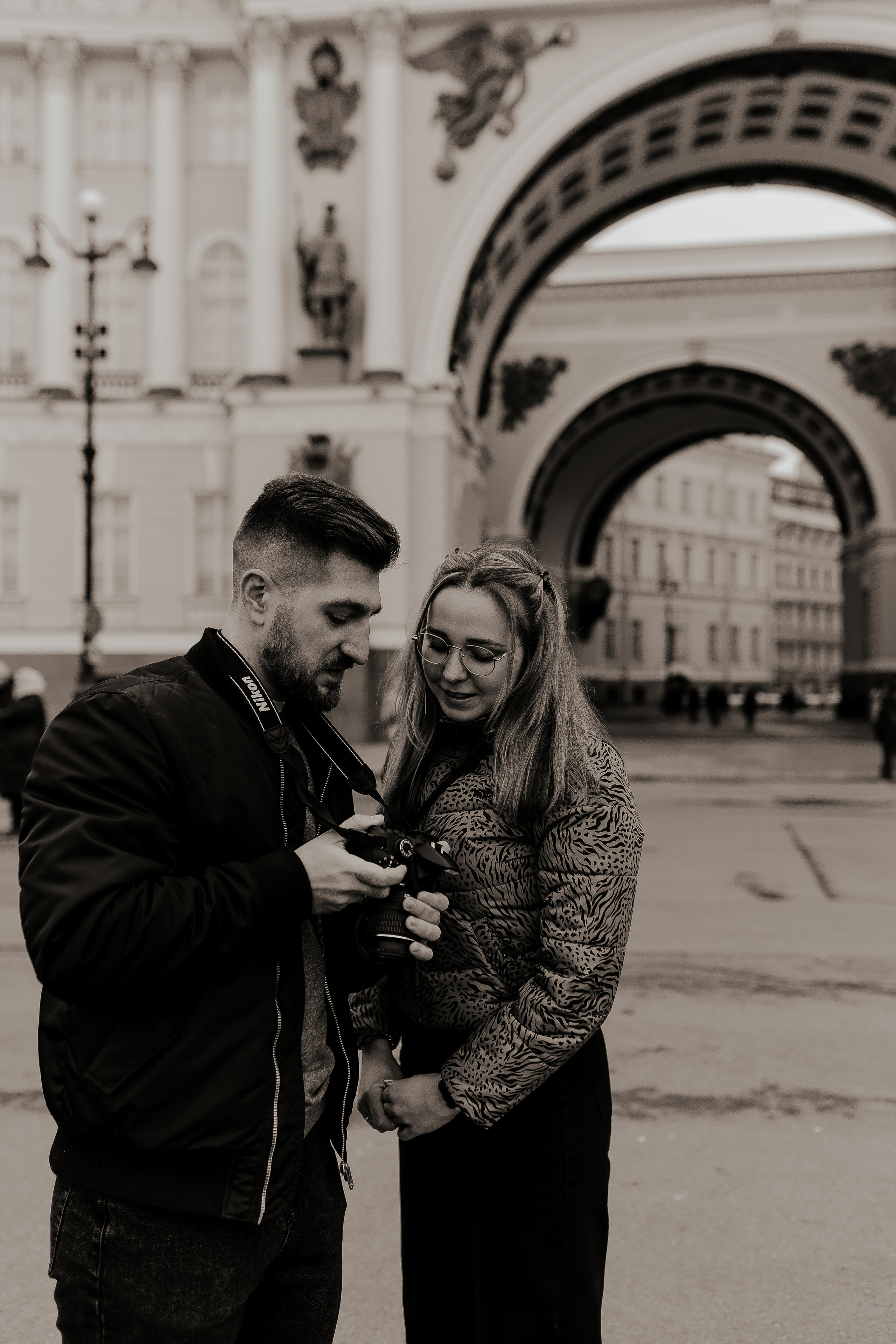 Пара у главного штаба. Фотограф в Санкт-Петербурге Лиза Семченкова