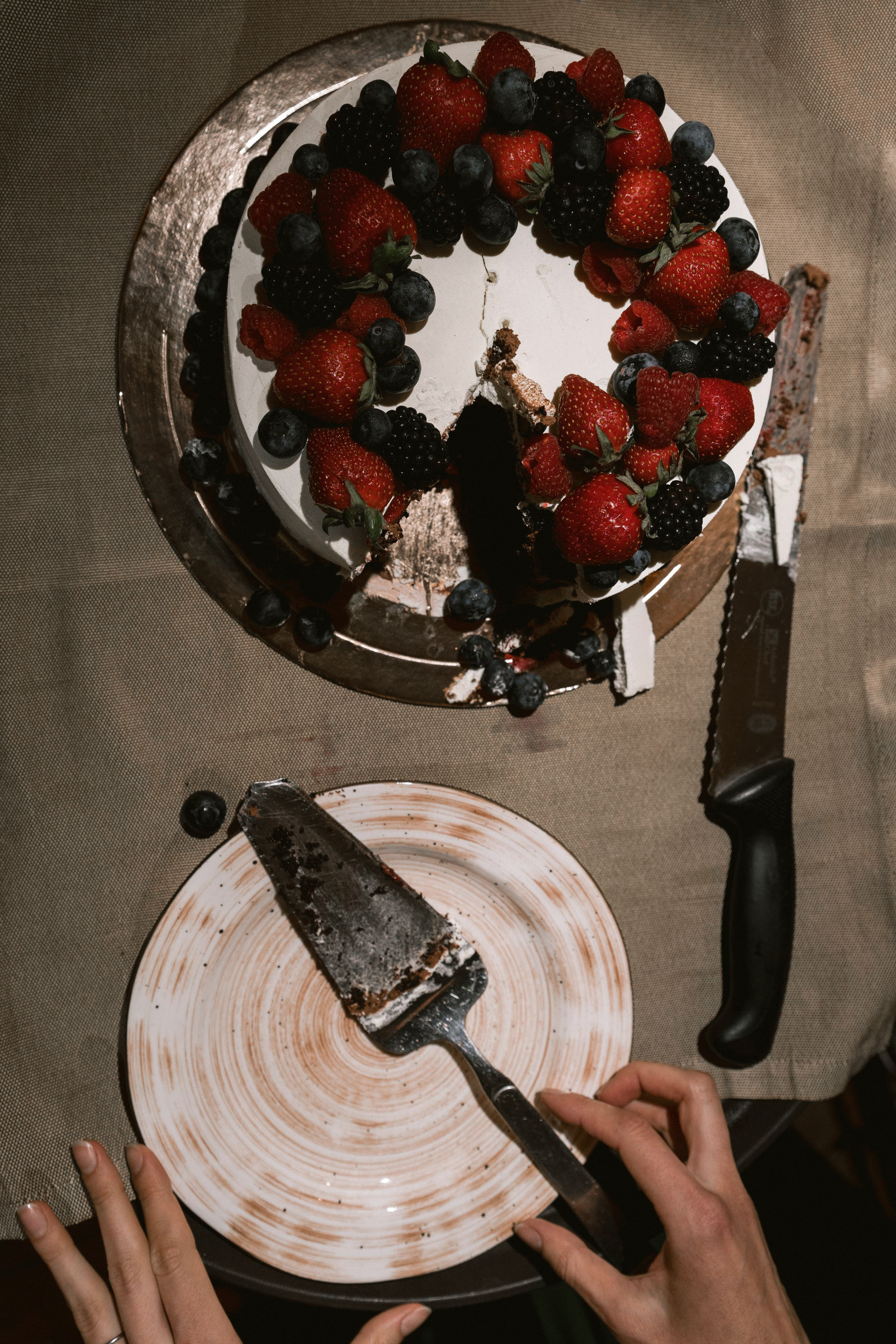 A sea of hugs. Wedding & Documentary Photographer based in Nuremberg — available across Europe & Turkey | Vitalii Nasonov