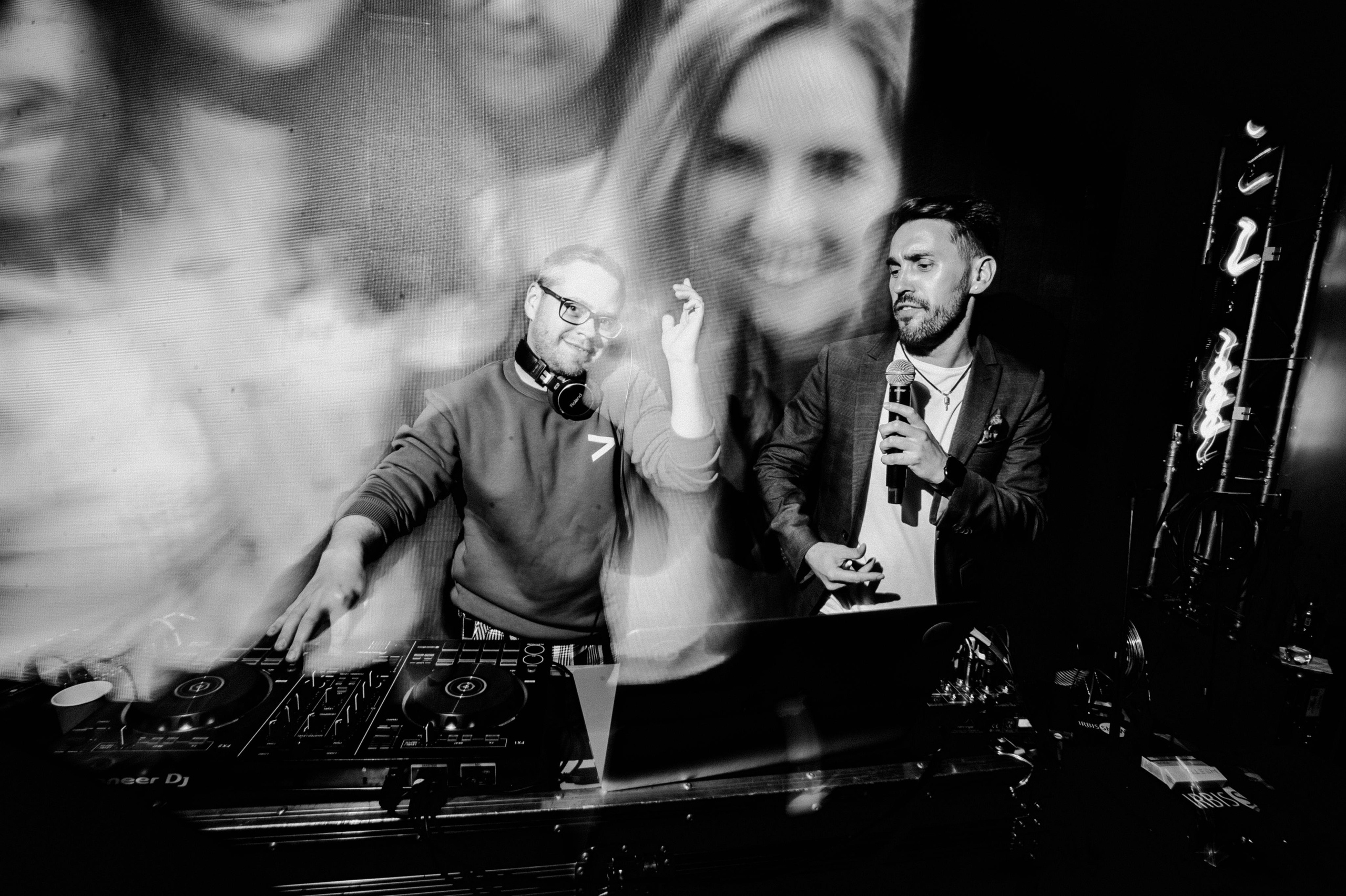 Assenture Habits New Me. Wedding & Documentary Photographer based in Nuremberg — available across Europe & Turkey | Vitalii Nasonov