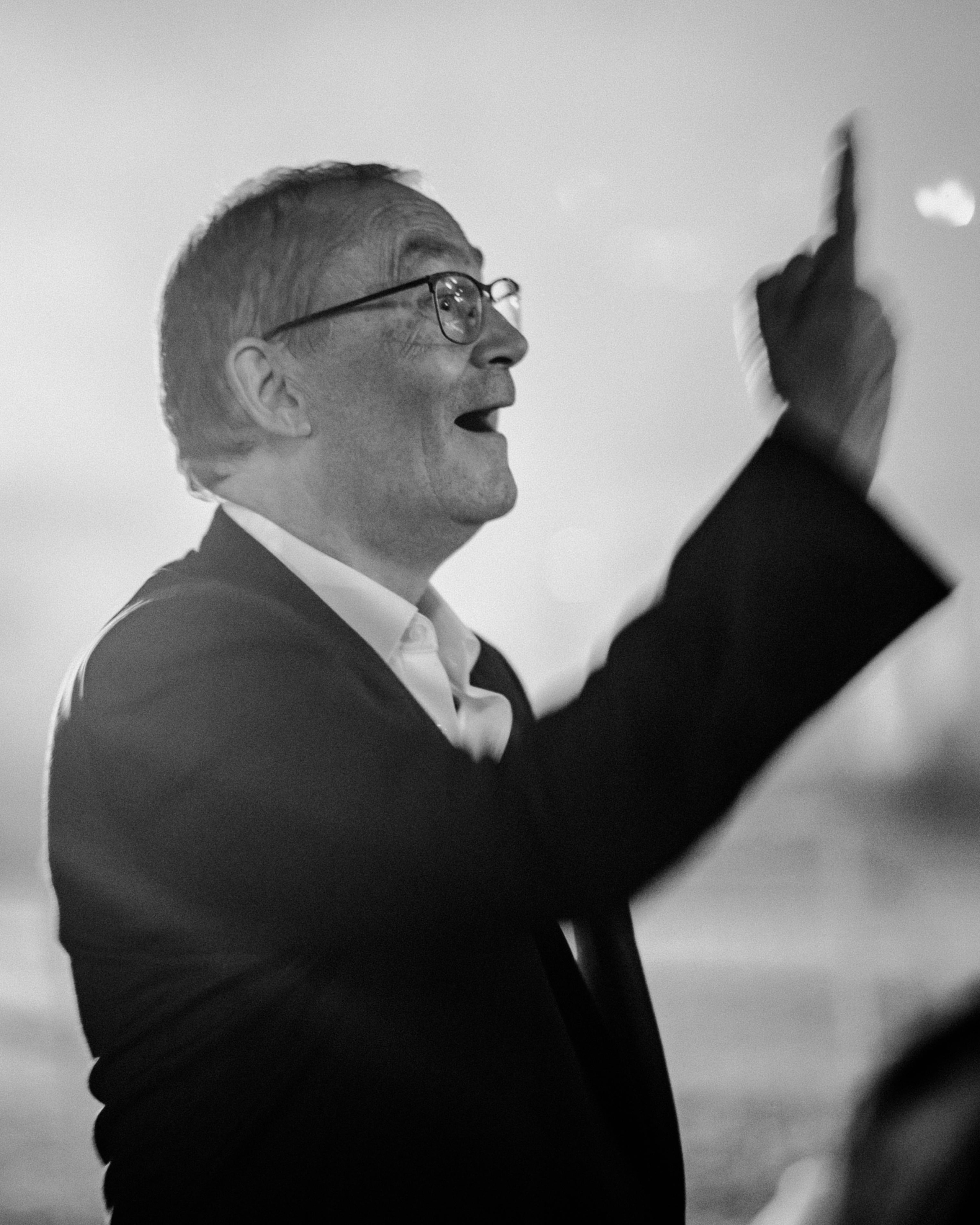 Assenture Habits New Me. Wedding & Documentary Photographer based in Nuremberg — available across Europe & Turkey | Vitalii Nasonov