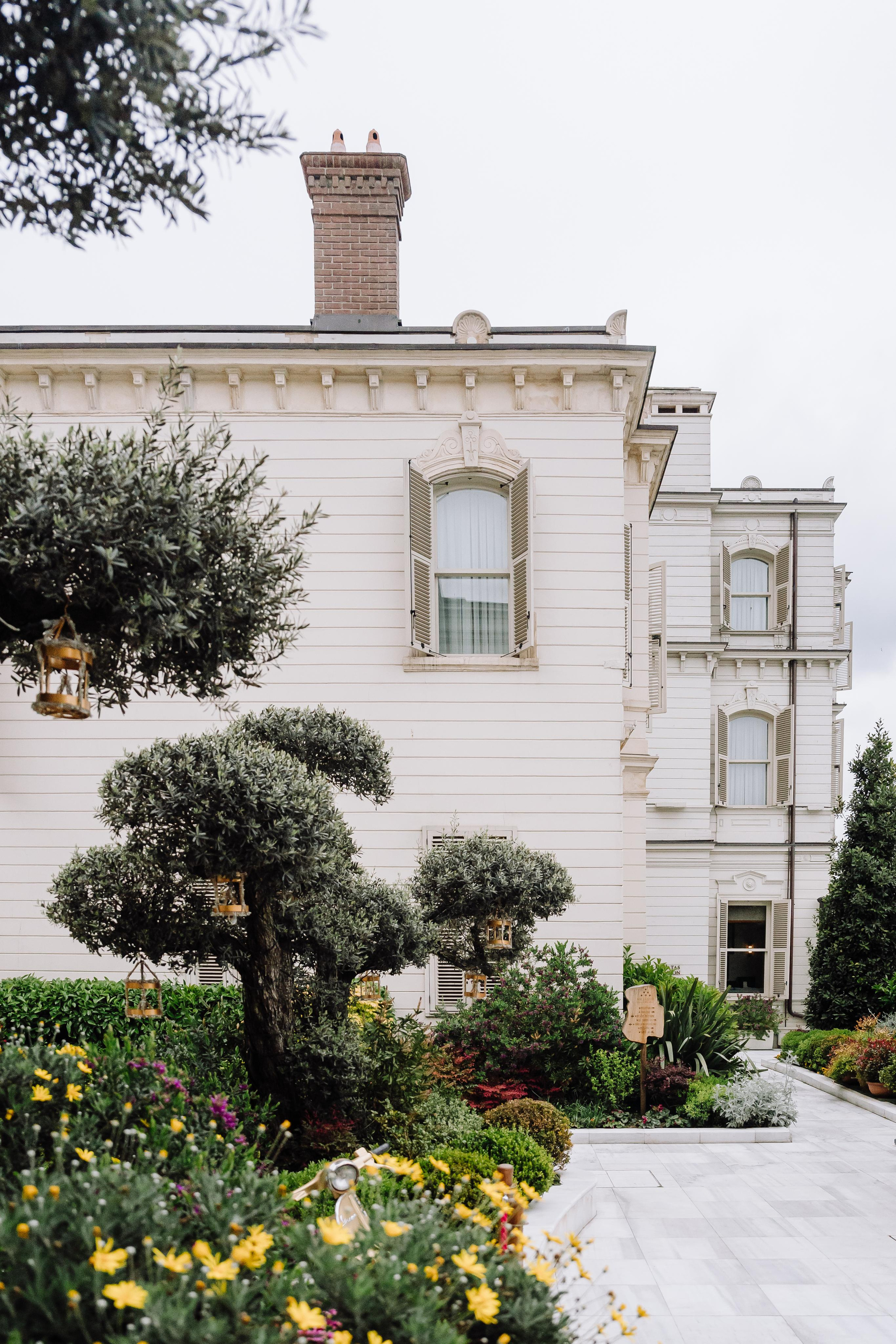 Istanbul Sariyer wedding. Wedding & Documentary Photographer based in Nuremberg — available across Europe & Turkey | Vitalii Nasonov