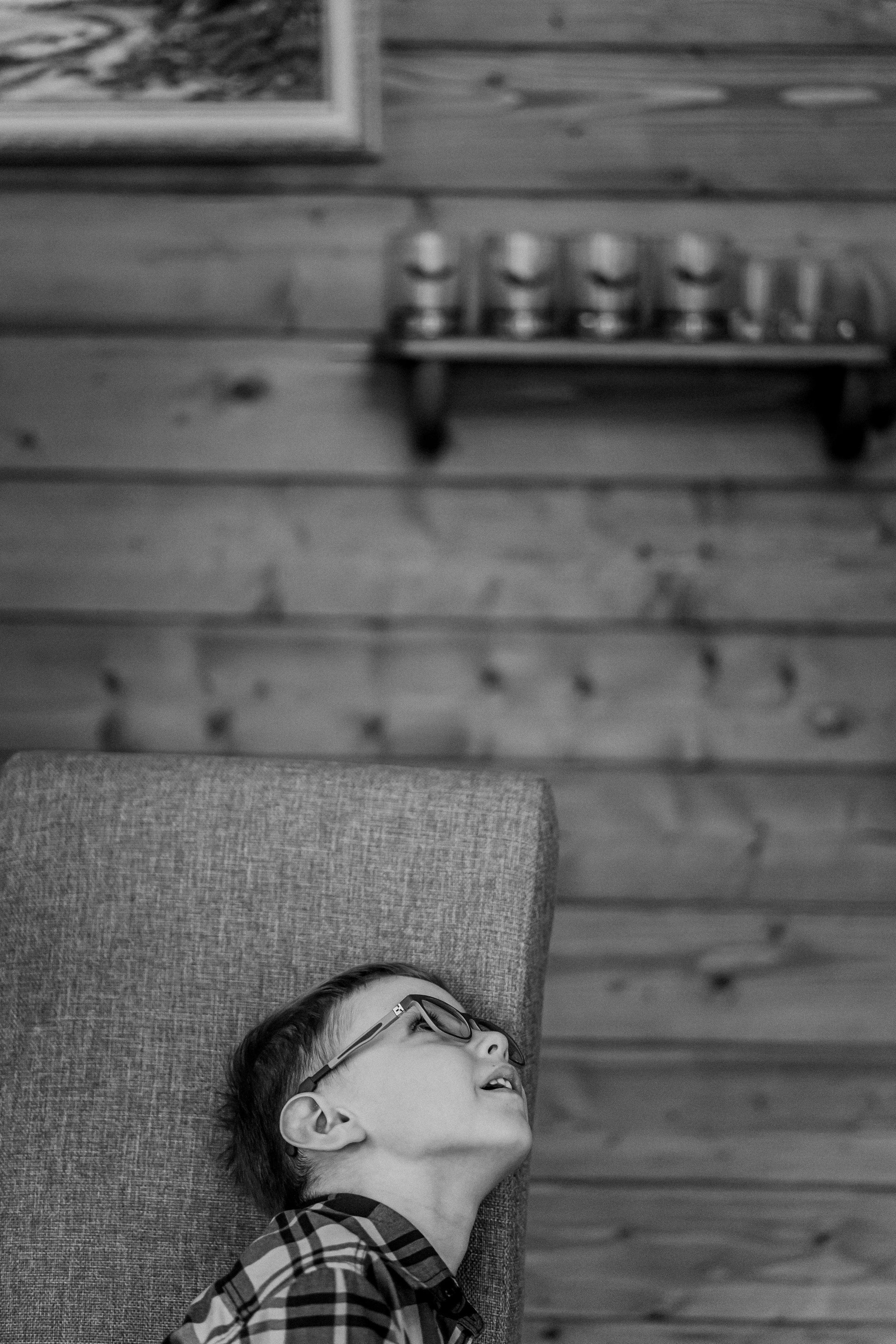 A sea of hugs. Wedding & Documentary Photographer based in Nuremberg — available across Europe & Turkey | Vitalii Nasonov