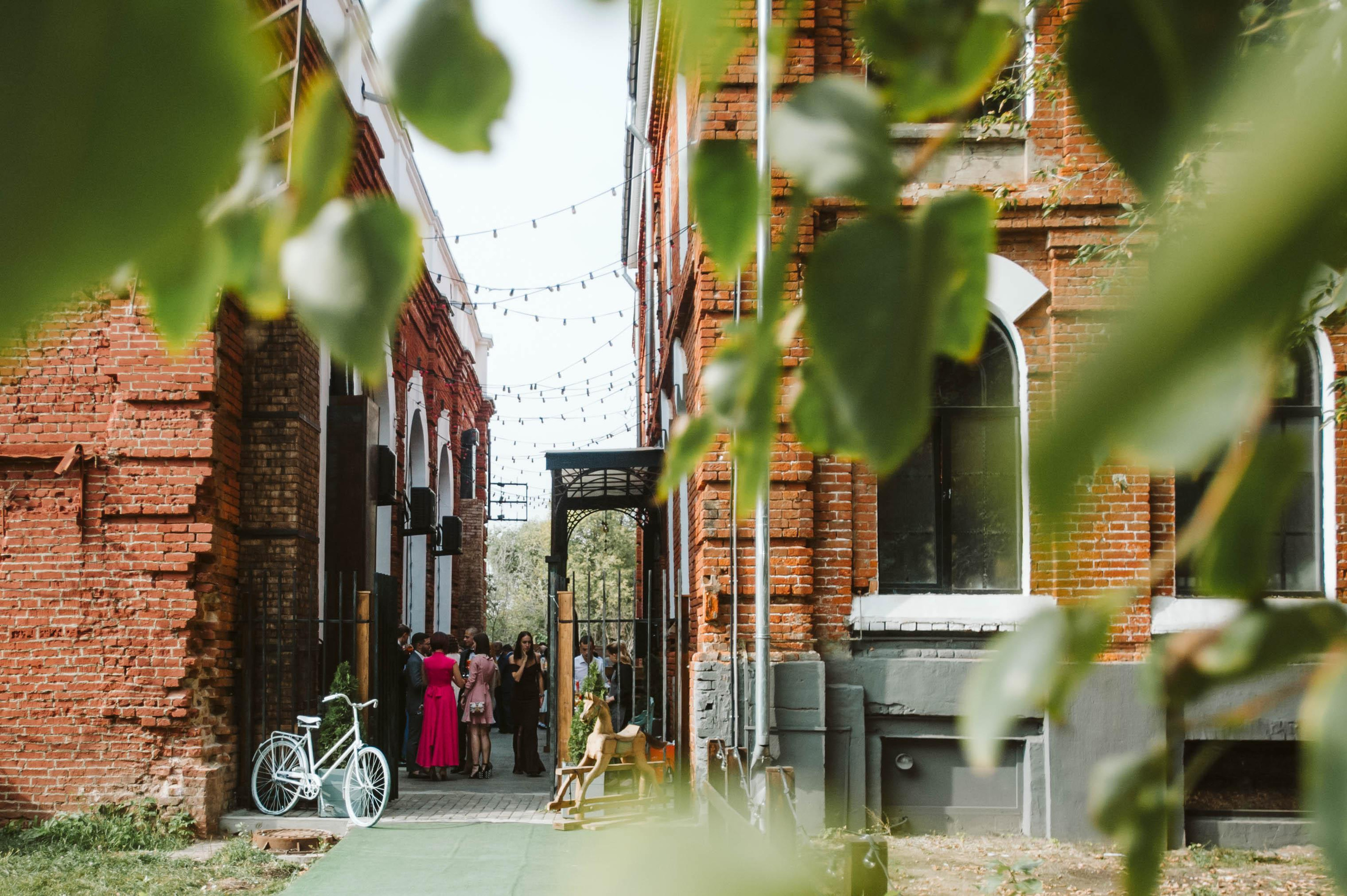 Over the Edge. Wedding & Documentary Photographer based in Nuremberg — available across Europe & Turkey | Vitalii Nasonov