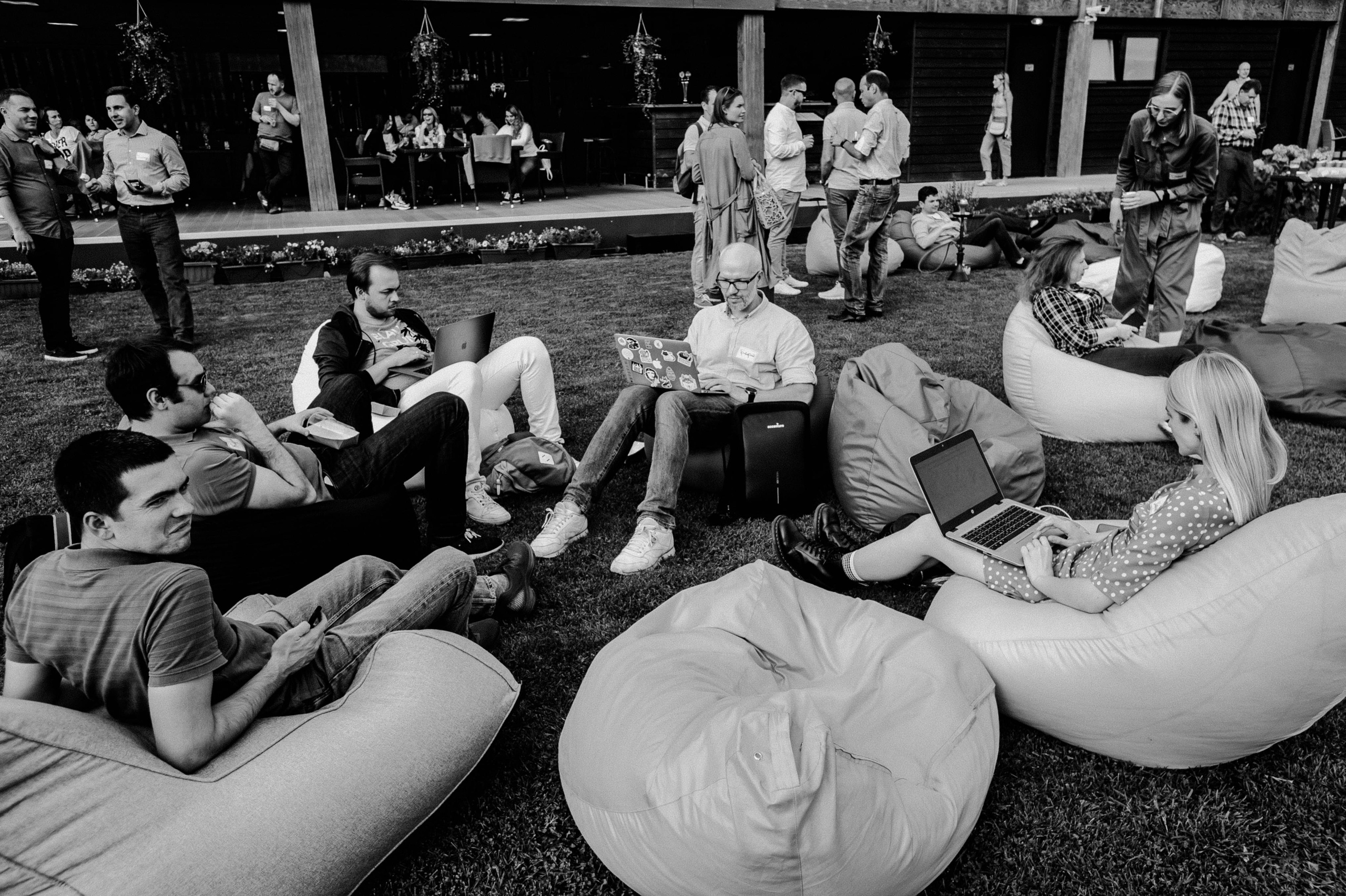 Assenture Habits New Me. Wedding & Documentary Photographer based in Nuremberg — available across Europe & Turkey | Vitalii Nasonov