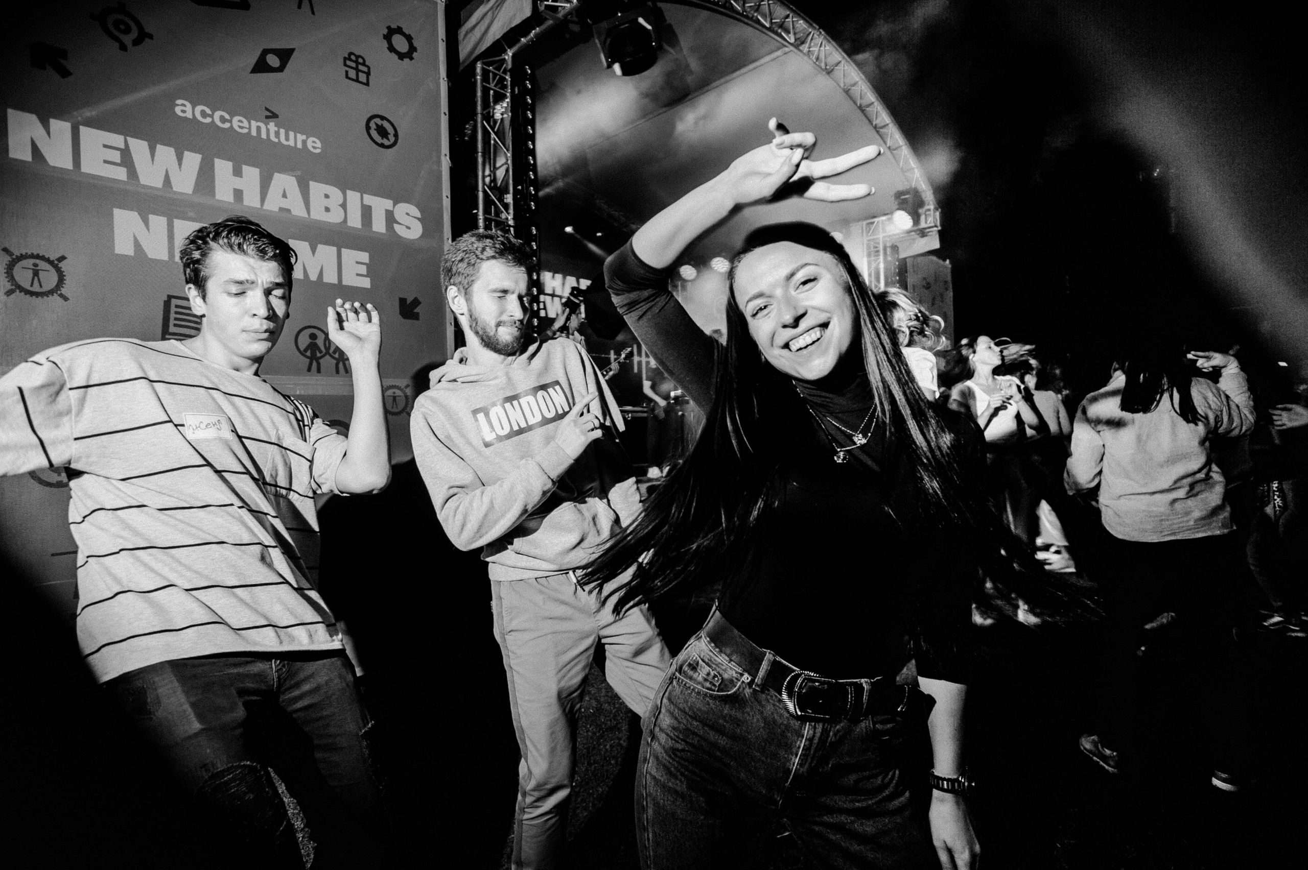 Assenture Habits New Me. Wedding & Documentary Photographer based in Nuremberg — available across Europe & Turkey | Vitalii Nasonov