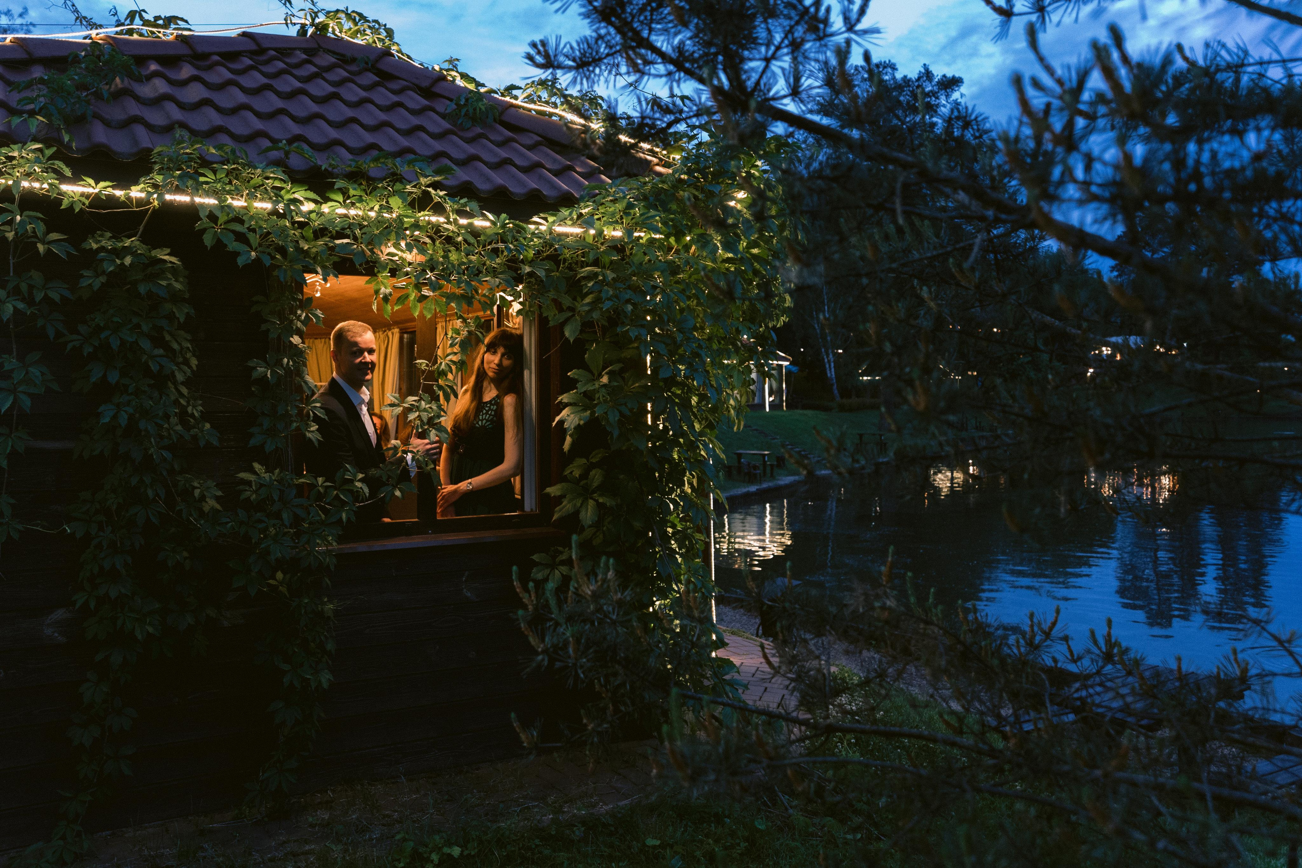 A sea of hugs. Wedding & Documentary Photographer based in Nuremberg — available across Europe & Turkey | Vitalii Nasonov