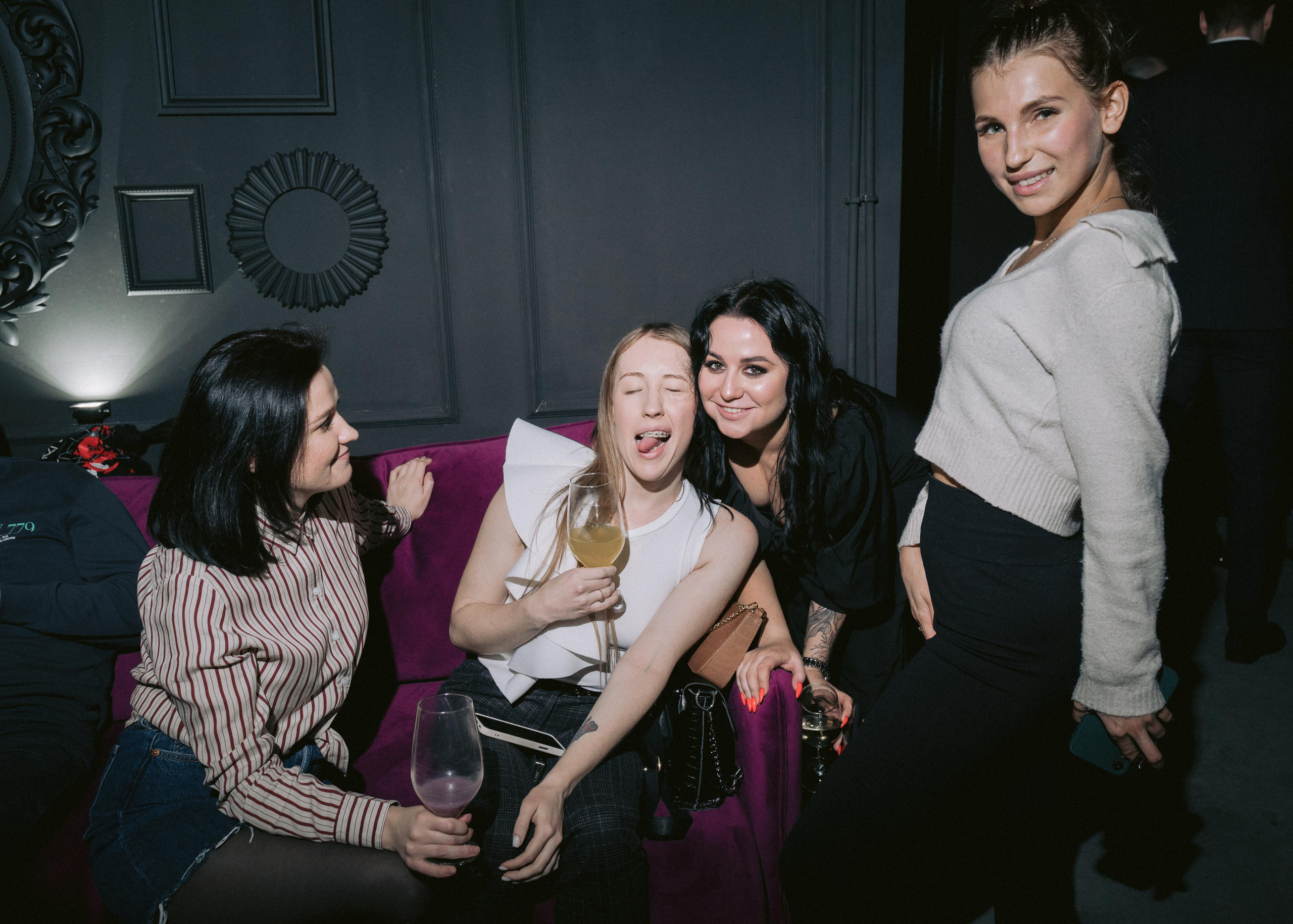 AndMe Bar. Wedding & Documentary Photographer based in Nuremberg — available across Europe & Turkey | Vitalii Nasonov