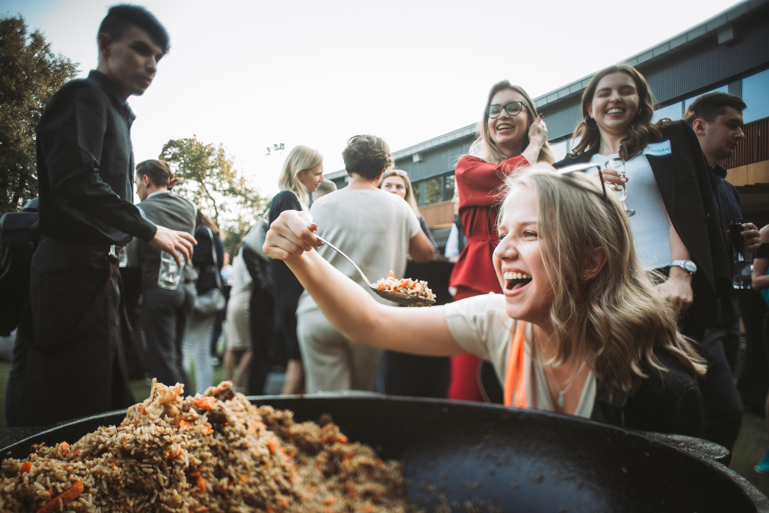 Assenture Habits New Me. Wedding & Documentary Photographer based in Nuremberg — available across Europe & Turkey | Vitalii Nasonov