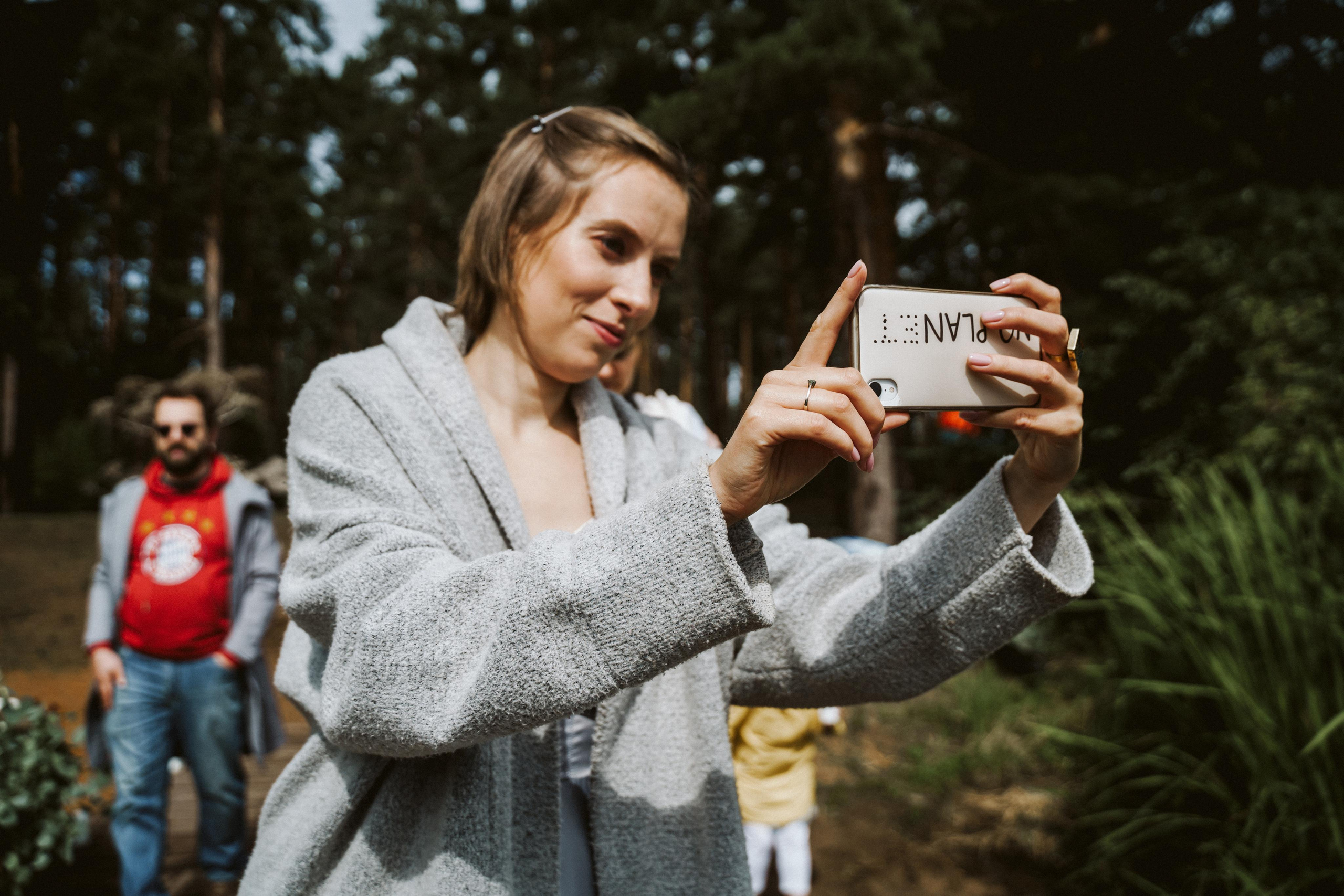 Les & More. Wedding & Documentary Photographer based in Nuremberg — available across Europe & Turkey | Vitalii Nasonov