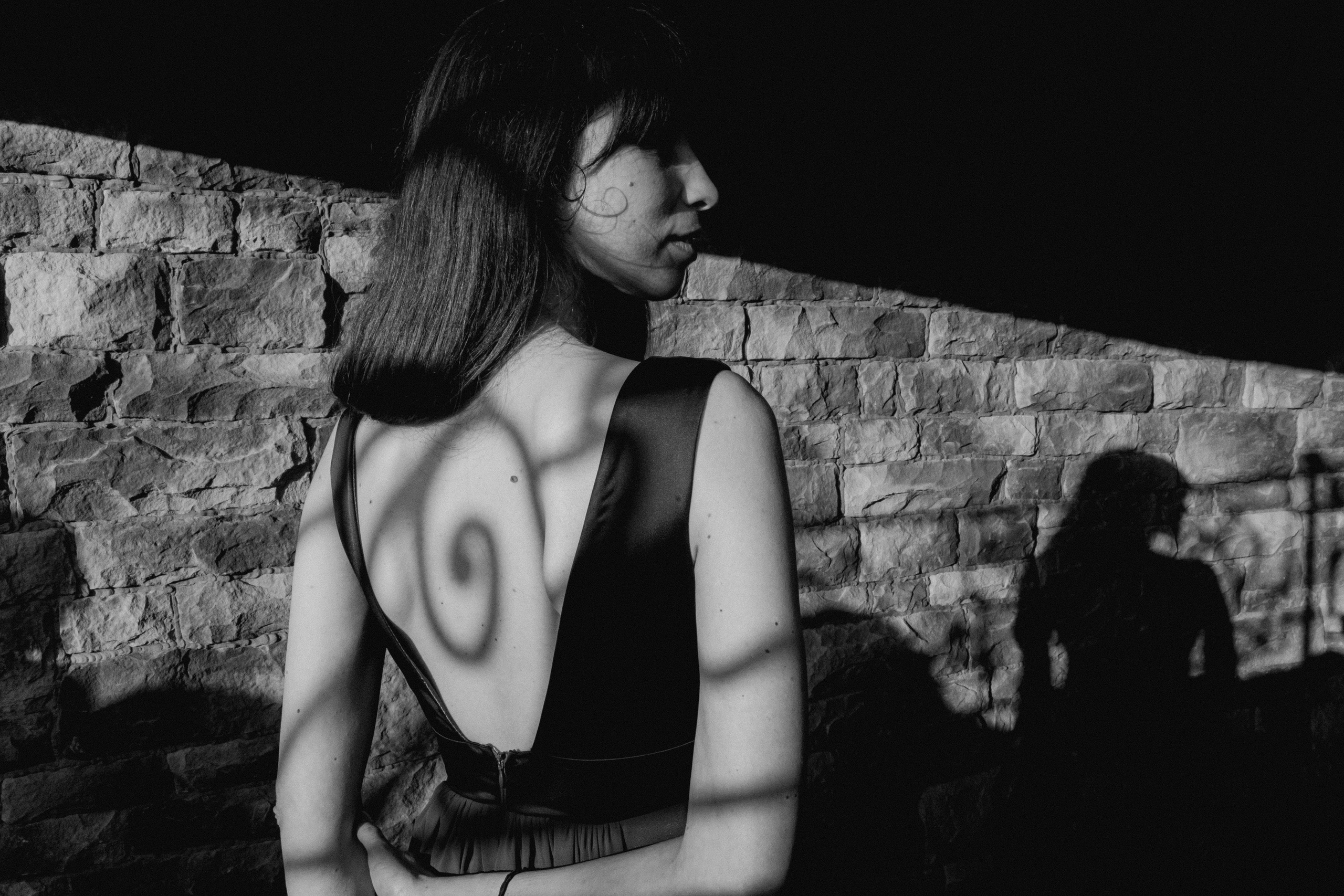 A sea of hugs. Wedding & Documentary Photographer based in Nuremberg — available across Europe & Turkey | Vitalii Nasonov