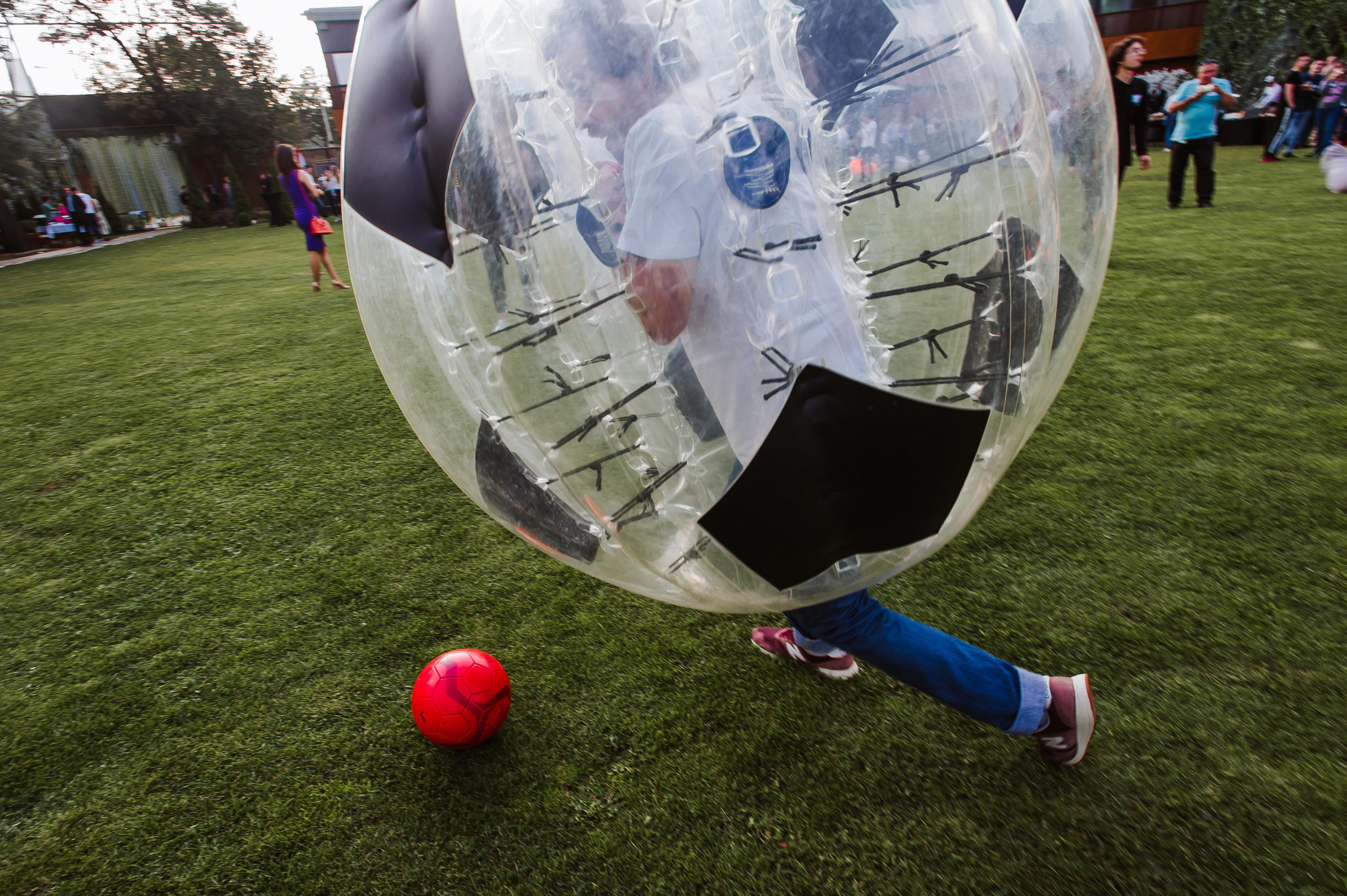 Assenture Habits New Me. Wedding & Documentary Photographer based in Nuremberg — available across Europe & Turkey | Vitalii Nasonov