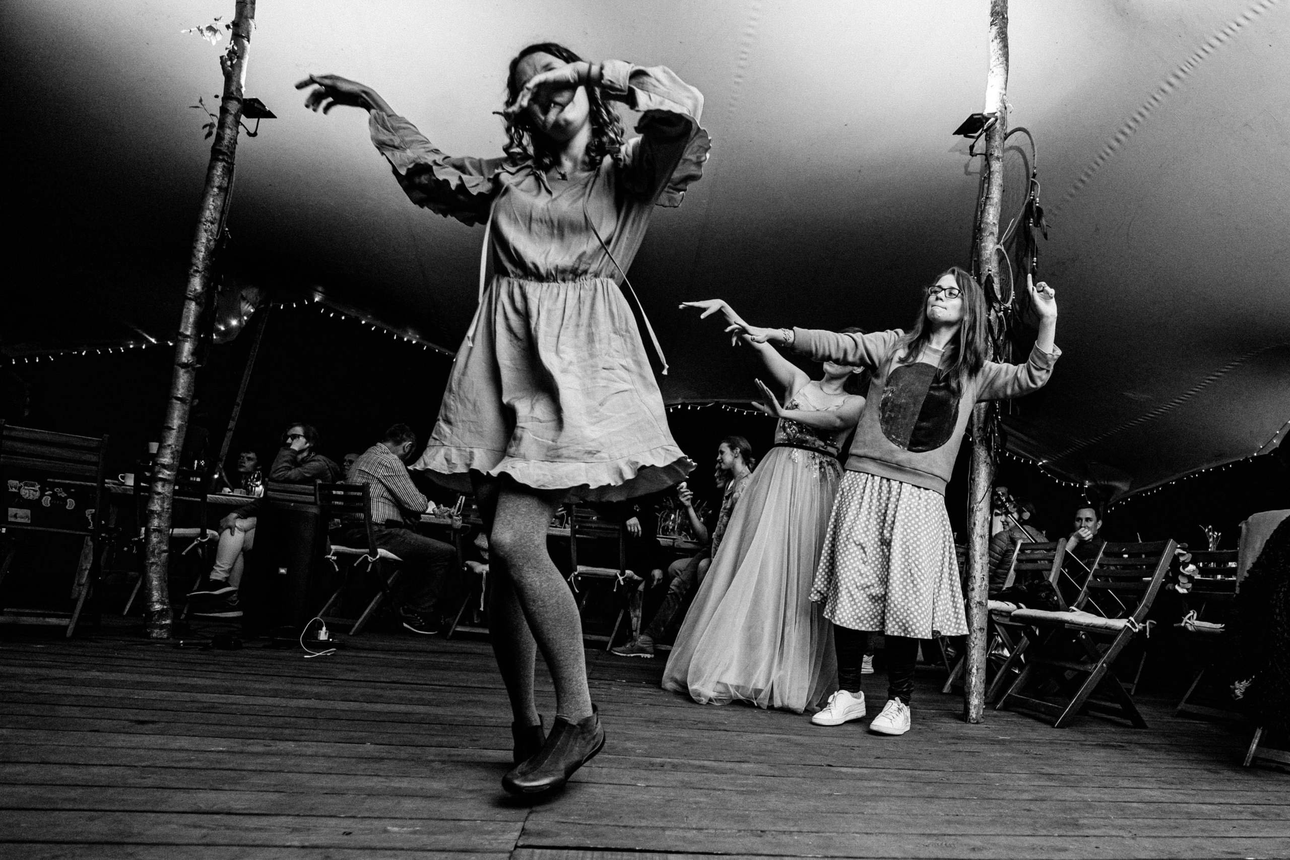 Les & More. Wedding & Documentary Photographer based in Nuremberg — available across Europe & Turkey | Vitalii Nasonov