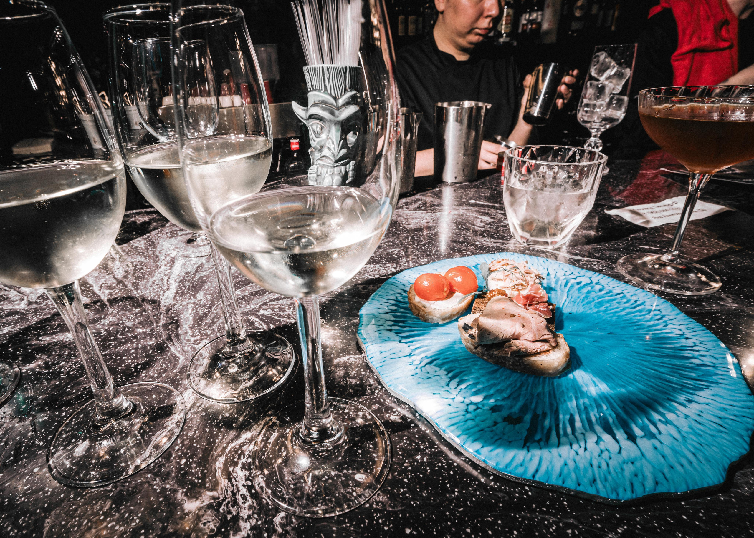 AndMe Bar. Wedding & Documentary Photographer based in Nuremberg — available across Europe & Turkey | Vitalii Nasonov