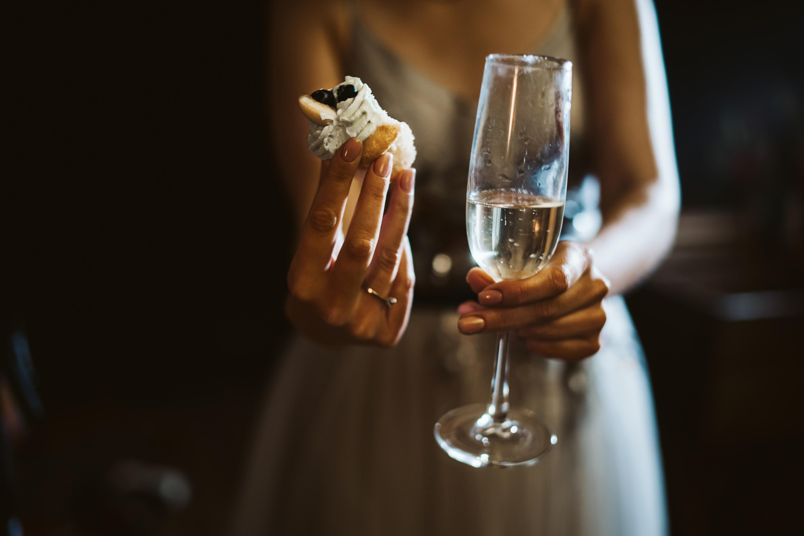 Les & More. Wedding & Documentary Photographer based in Nuremberg — available across Europe & Turkey | Vitalii Nasonov