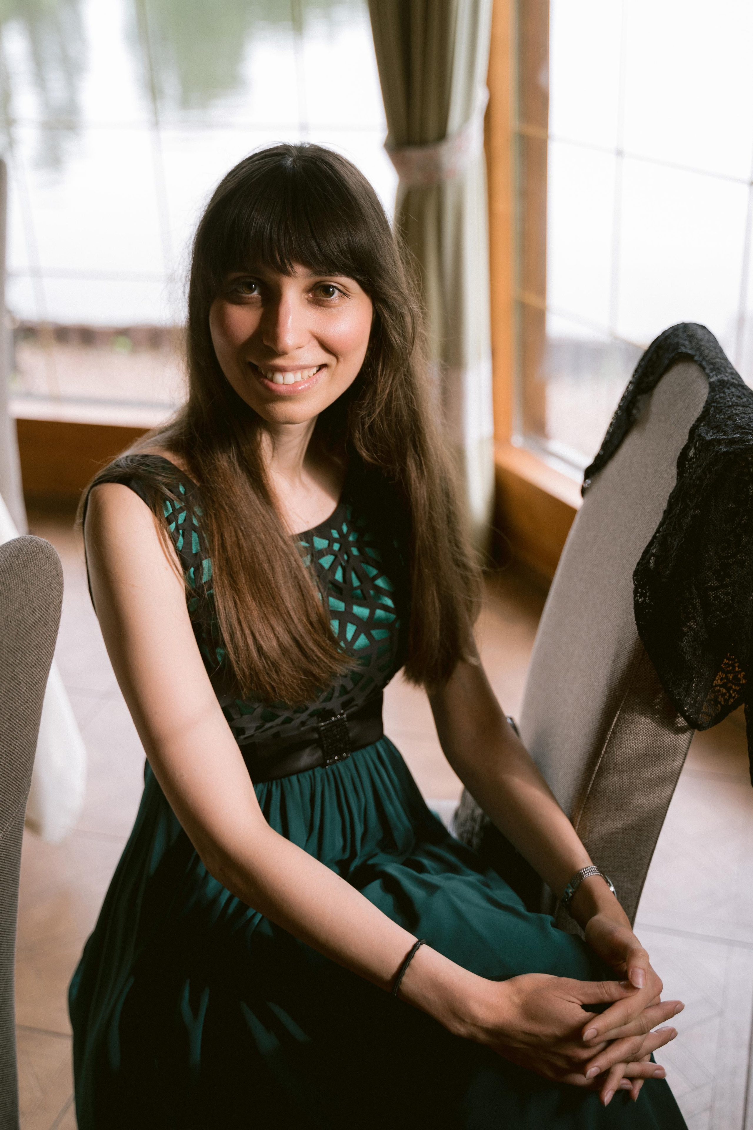 A sea of hugs. Wedding & Documentary Photographer based in Nuremberg — available across Europe & Turkey | Vitalii Nasonov