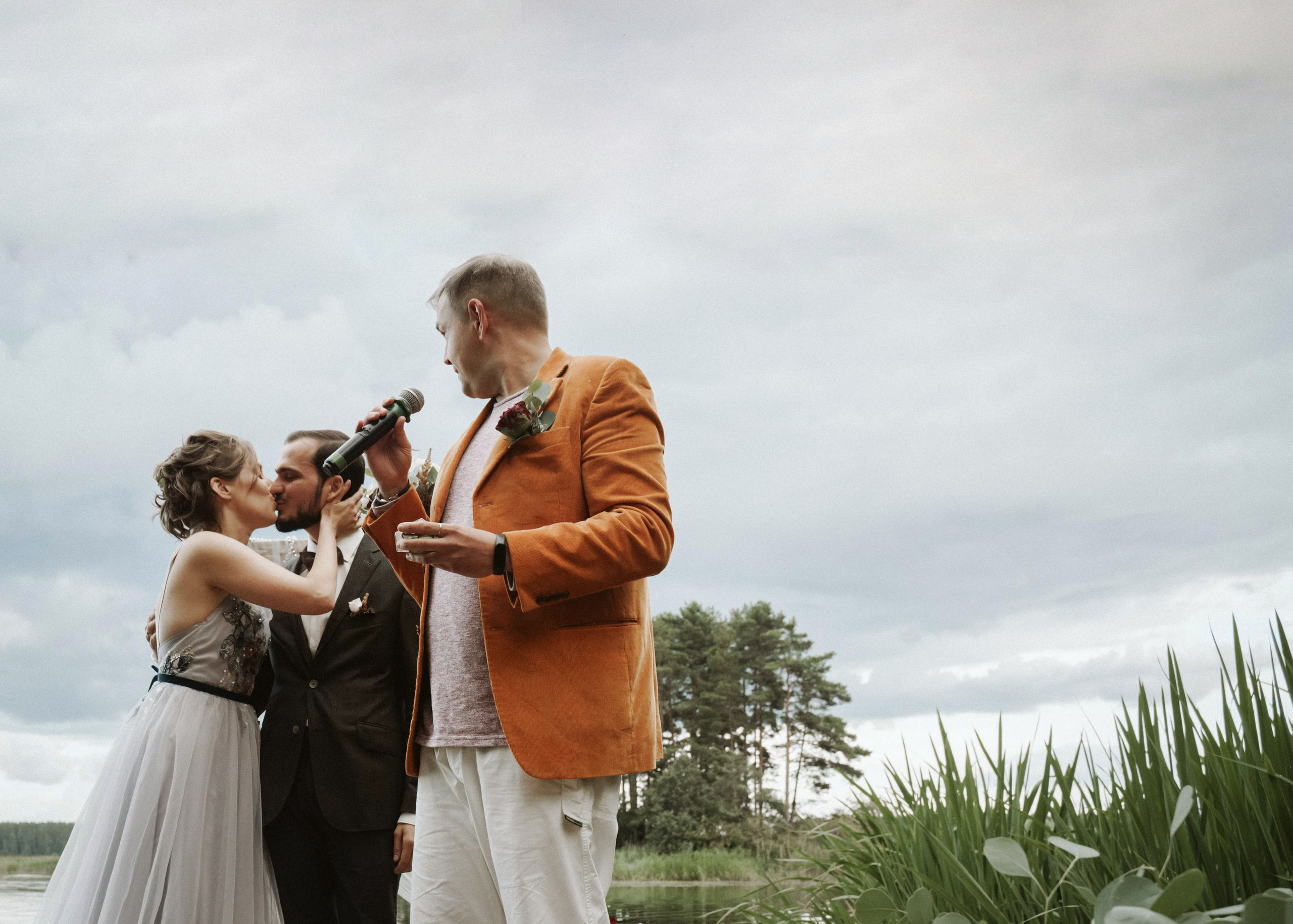 Les & More. Wedding & Documentary Photographer based in Nuremberg — available across Europe & Turkey | Vitalii Nasonov