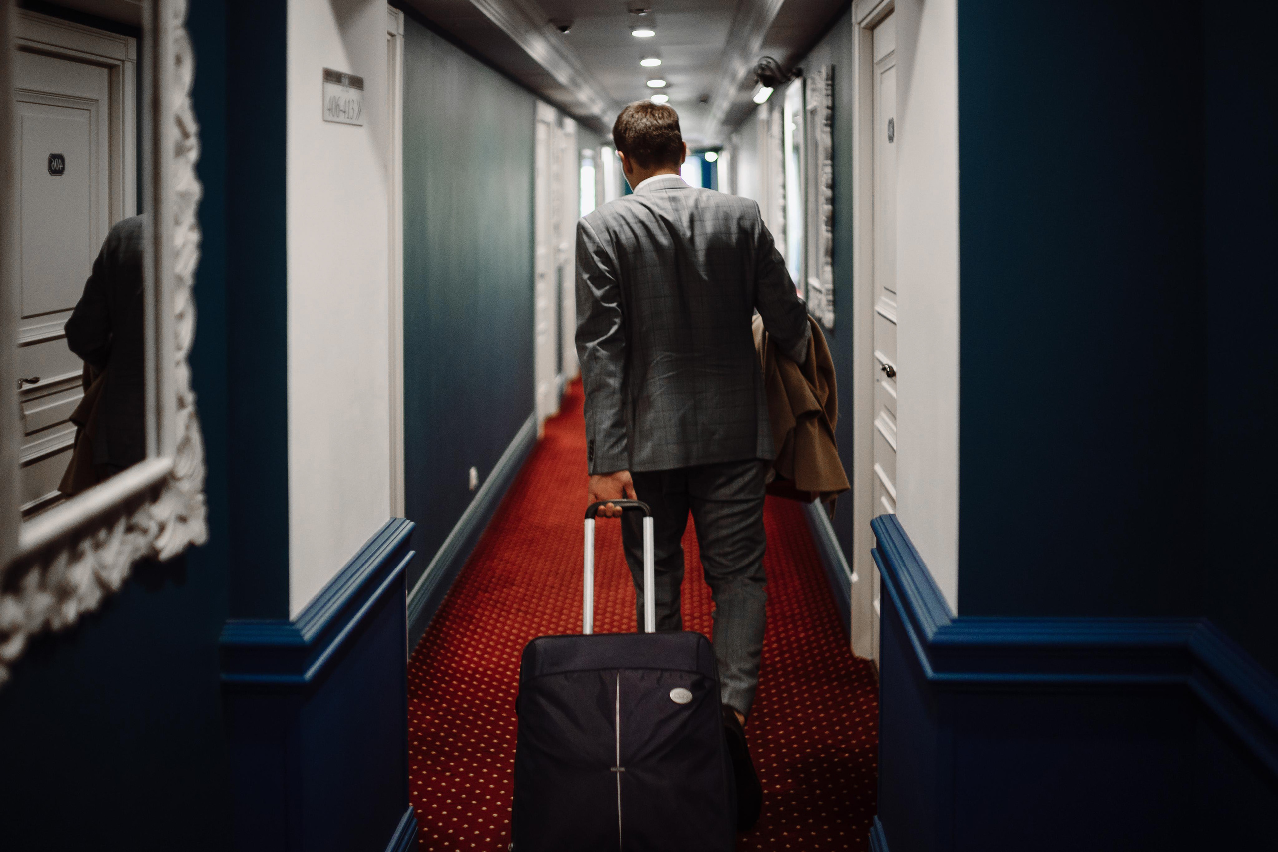 Dizzy. Wedding & Documentary Photographer based in Nuremberg — available across Europe & Turkey | Vitalii Nasonov